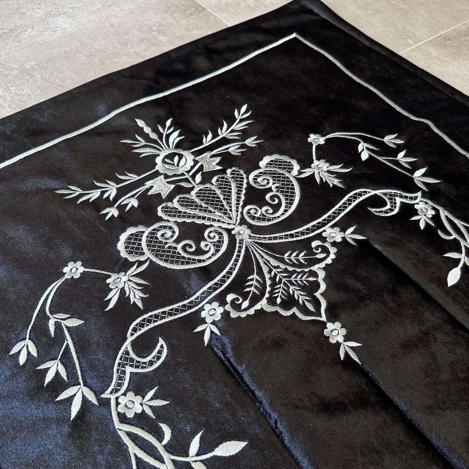 Navy Velvet Islamic Prayer Rug with Silver Embroidery, Muslim Prayer Mat, Islamic Home Decor, Soft Velvet Janamaz, Eid Ramadan Gift, Sejadah - image 4