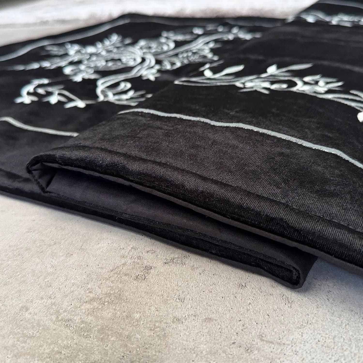 Navy Velvet Islamic Prayer Rug with Silver Embroidery, Muslim Prayer Mat, Islamic Home Decor, Soft Velvet Janamaz, Eid Ramadan Gift, Sejadah - image 5