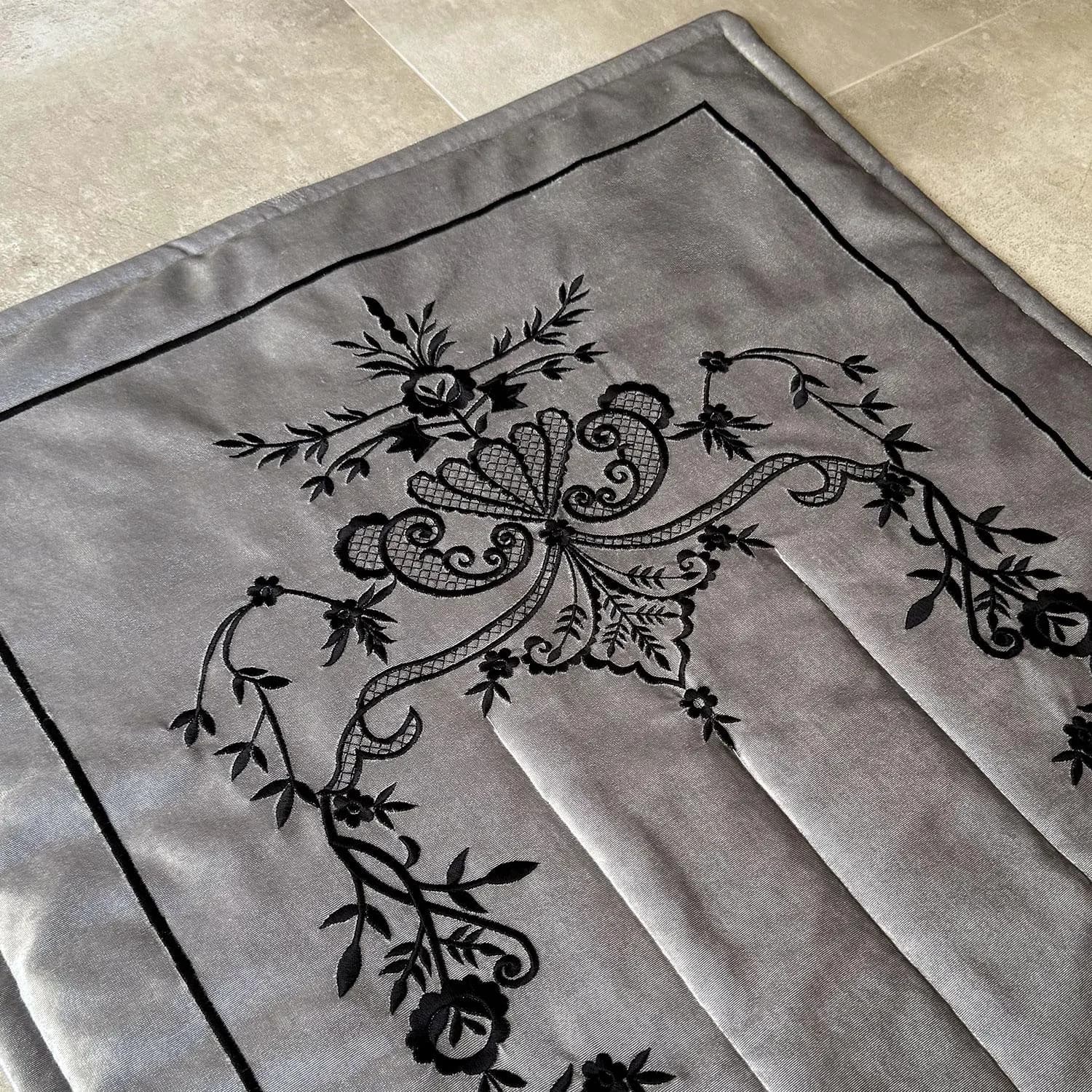 Gray Velvet Islamic Prayer Rug with Black Embroidery, Muslim Prayer Mat, Islamic Home Decor, Soft Velvet Janamaz, Eid & Ramadan Gift,Sejadah - image 5