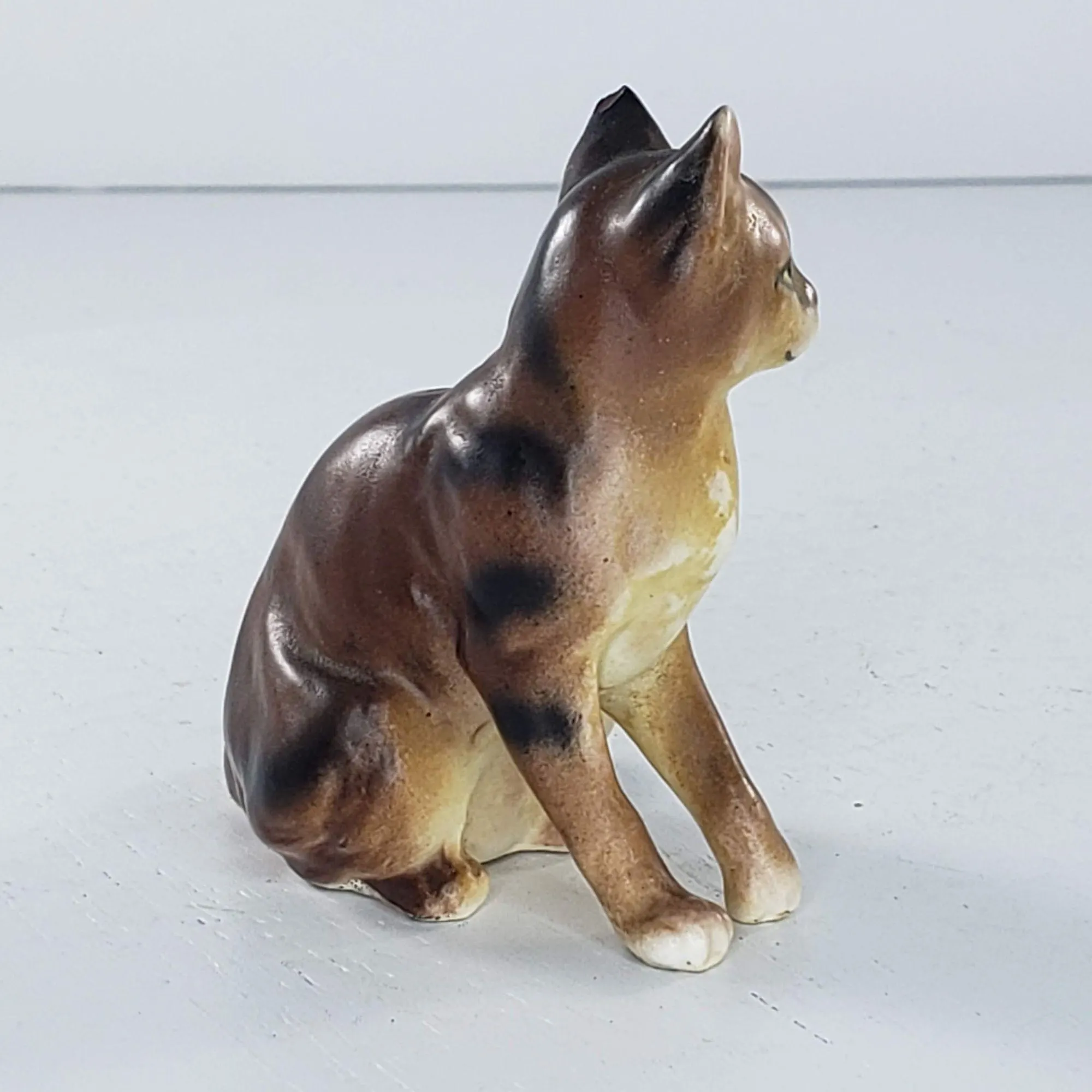 Lipper and Mann Creations Cat Striped Tabby Figurine - image 5