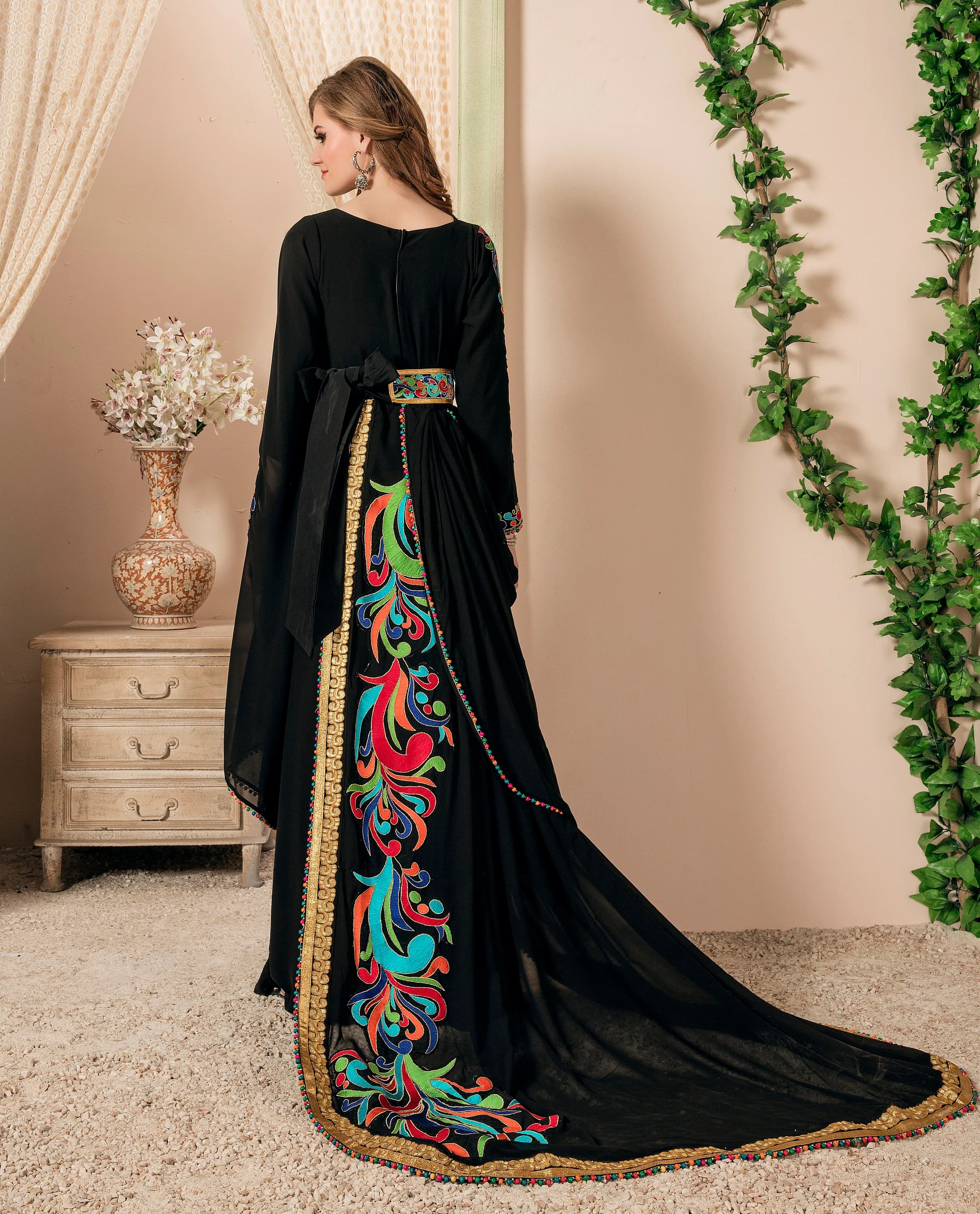 Black Moroccan Kaftan: Embroidered Dubai Takchita Wedding Dress - image 4