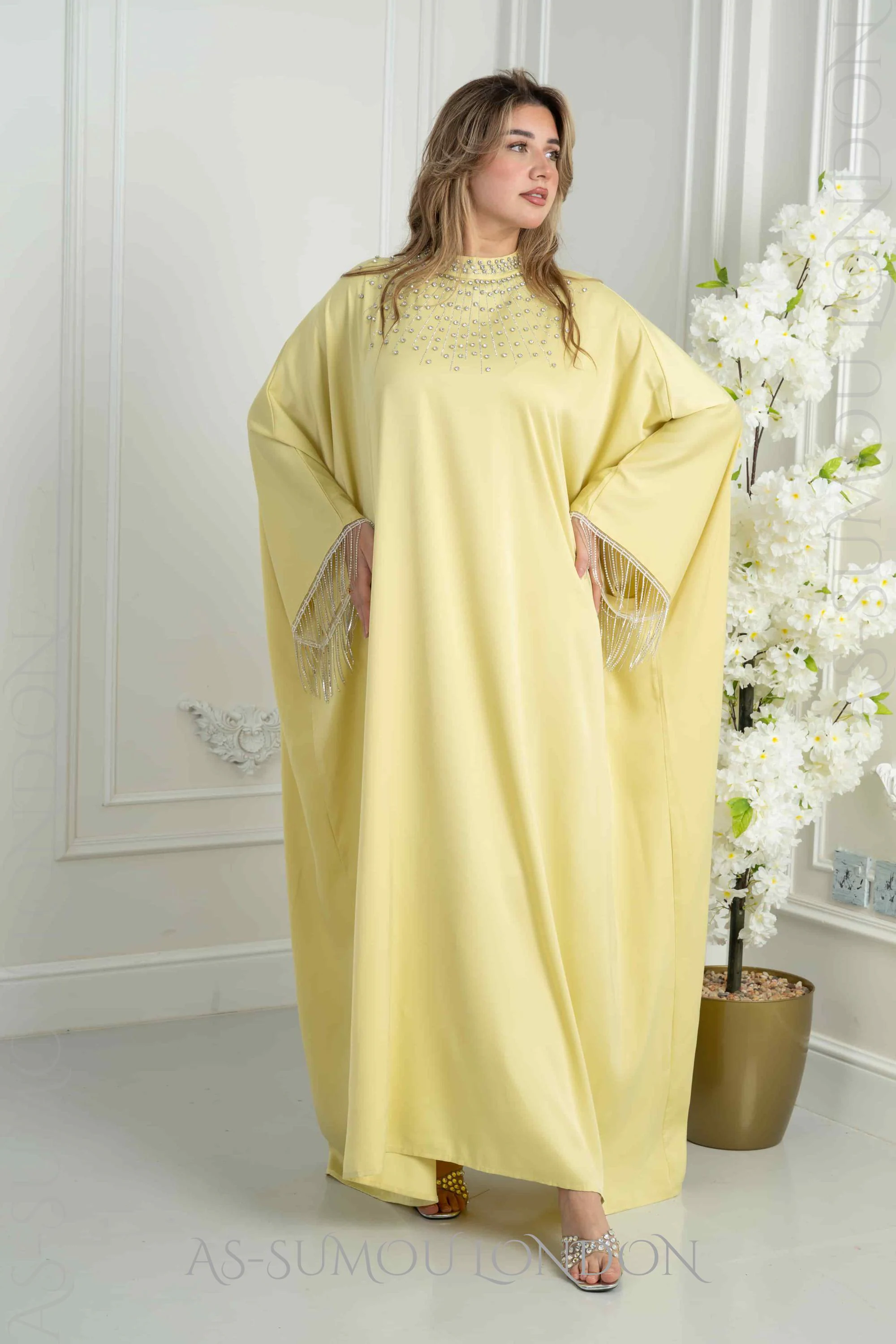 Cream Modest Maxi Dress Rhinestone Beaded Neckline Tassel Cape Sleeve Batwing Gown Wedding Abaya Elegant Kaftan Islamic Bridal Henna Outfit