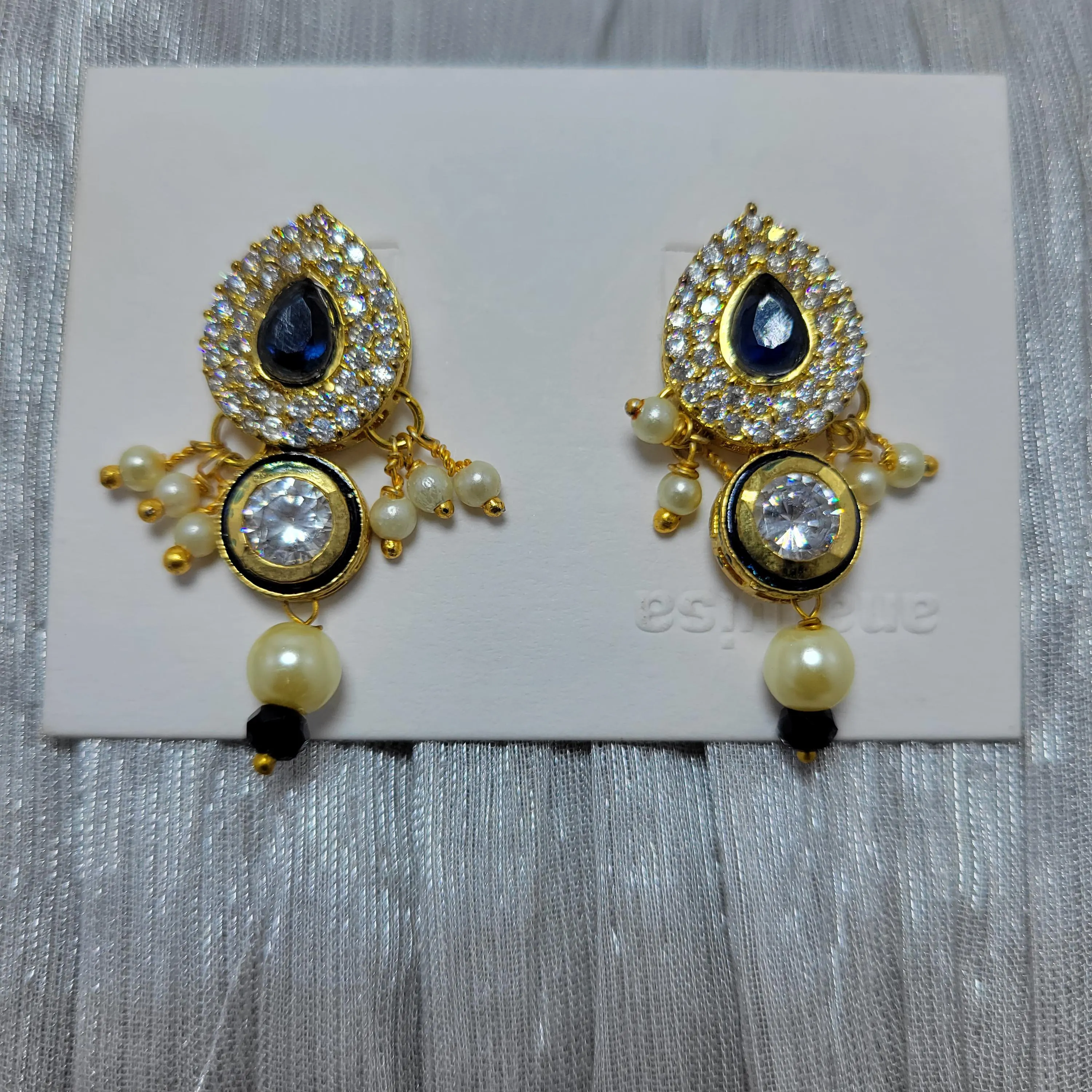 Floral Kundan Choker with Crystal Beads & Earstuds - image 5