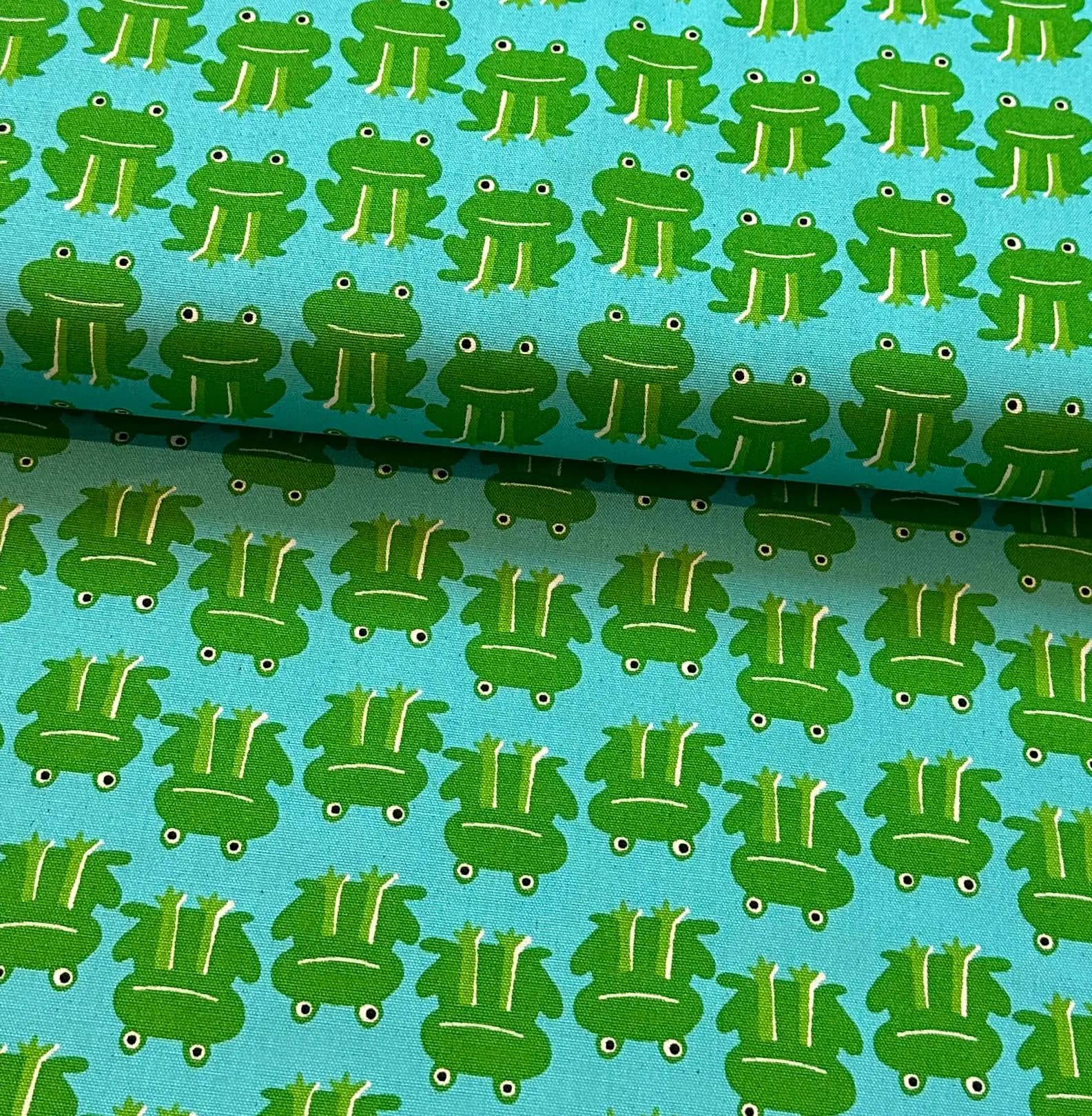 Kaeru by Sevenberry, Japanese 100% Oxford Cotton, Frog Fabric, By the Metre, Half Metre, Fat Quarter