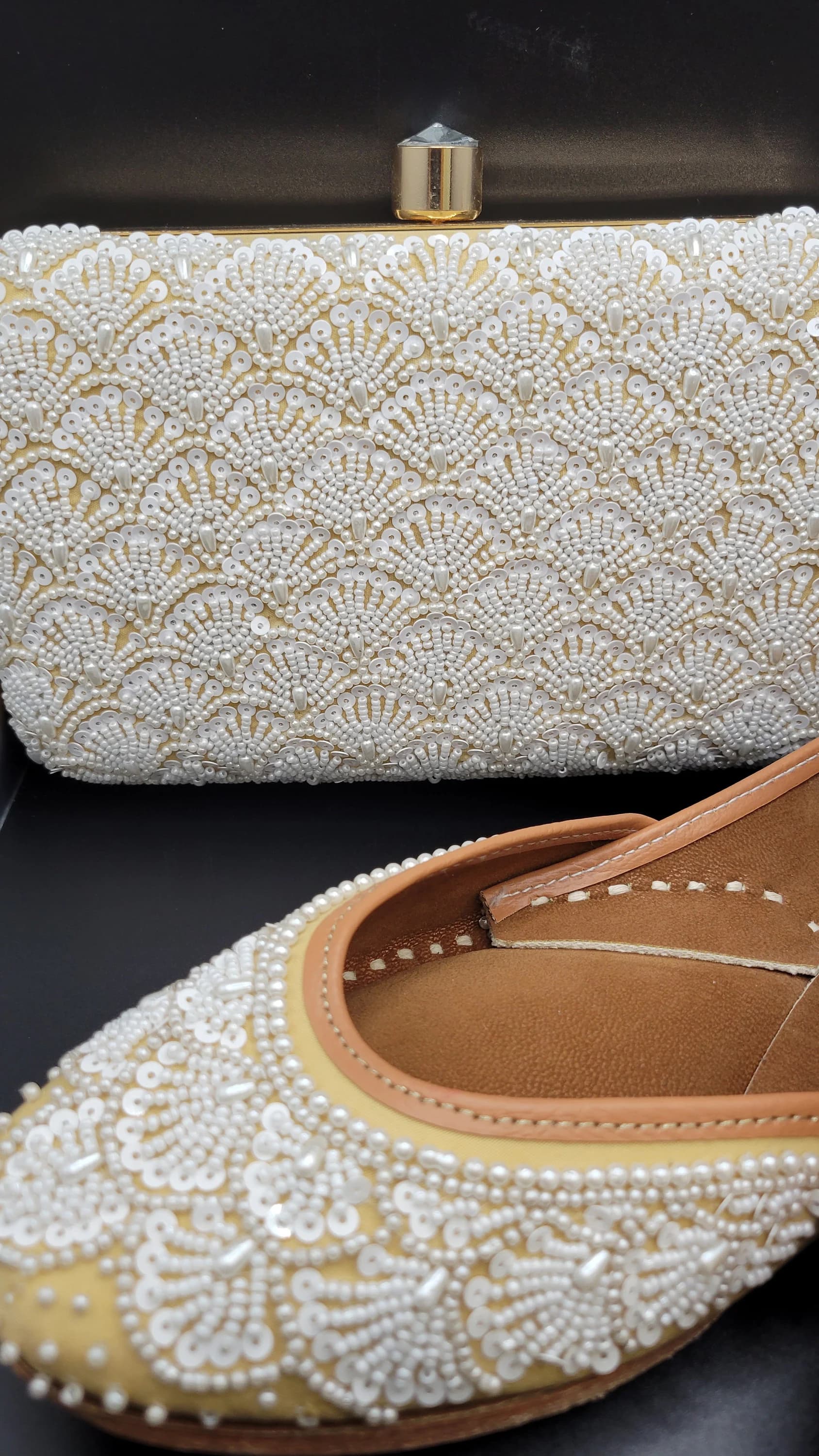 Jutti and clutch combo/punjabi jutti/khussa/Indian shoes - image 3