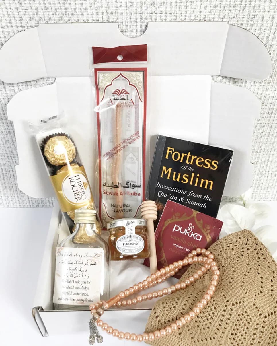 Luxury Islamic Men’s Hamper Teacher Gift Wedding Engagement Nikah Walima Brother Father Husband Son Revert Zam Zam Hajj Gift Umrah Groom - image 4