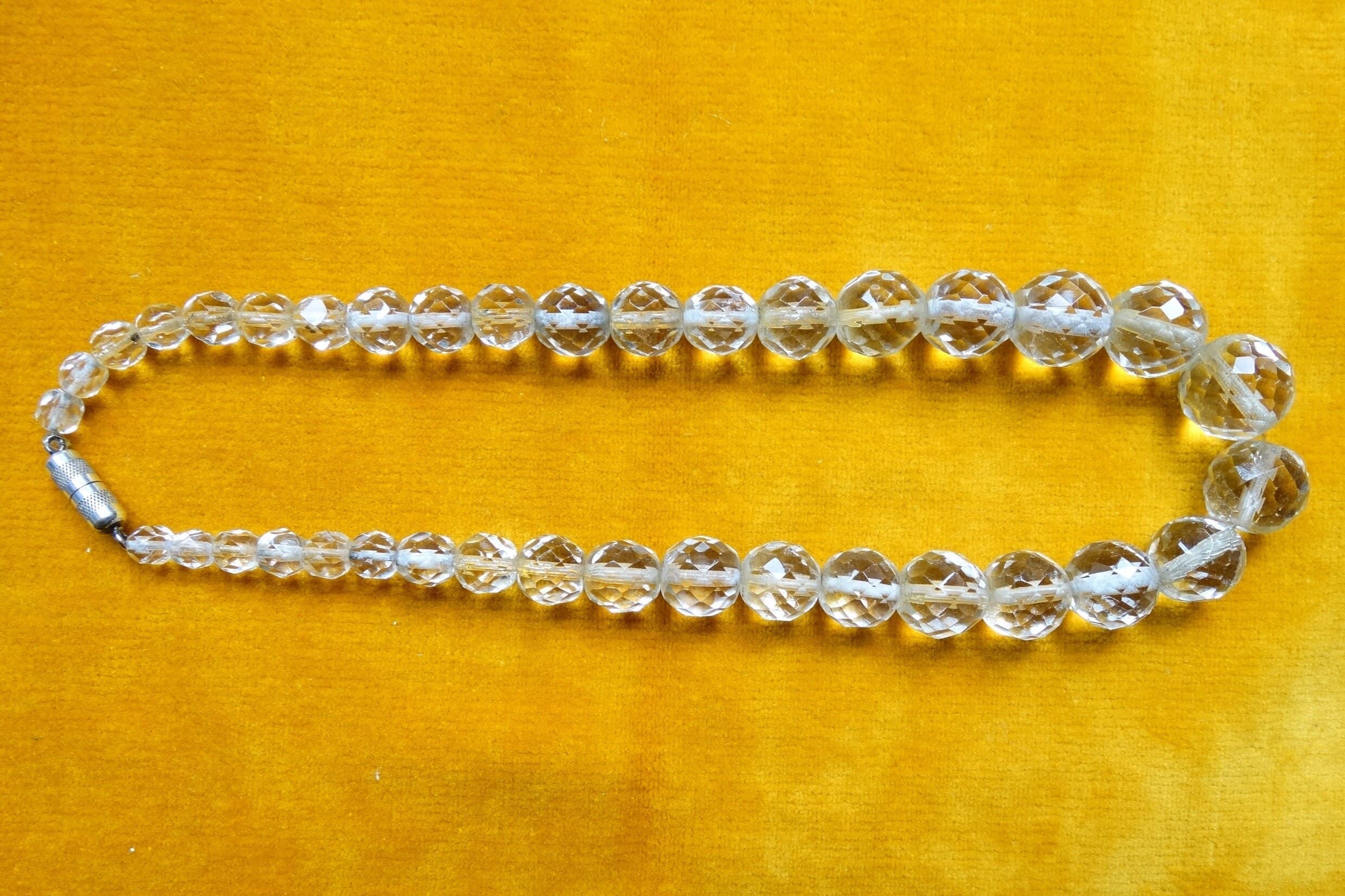 Necklace with clear glass beads, 1950s short beaded choker, Vintage costume jewellery - image 5