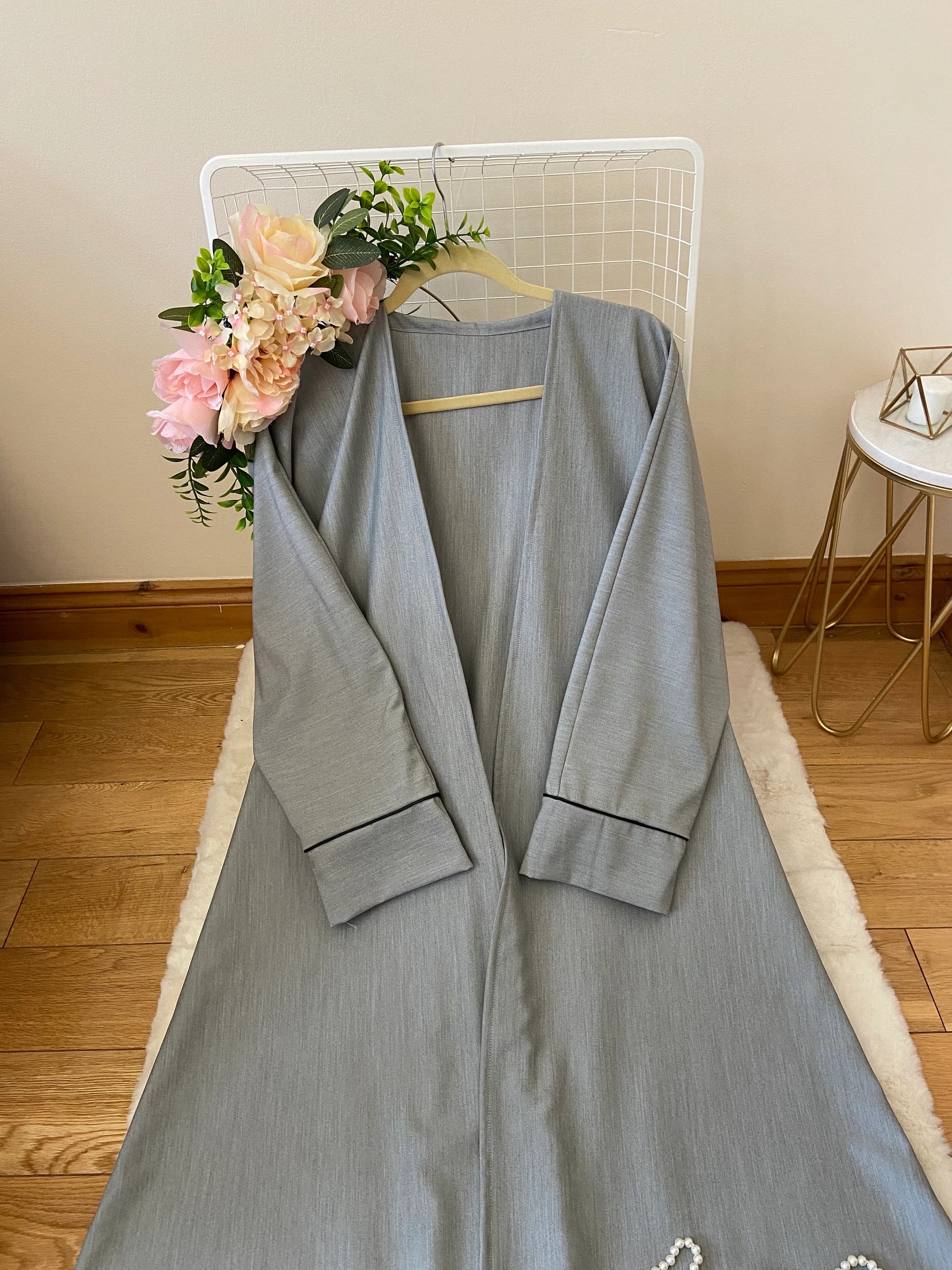 Grey Open Islamic Abaya Dress: Lightweight Luxury Abaya - image 2