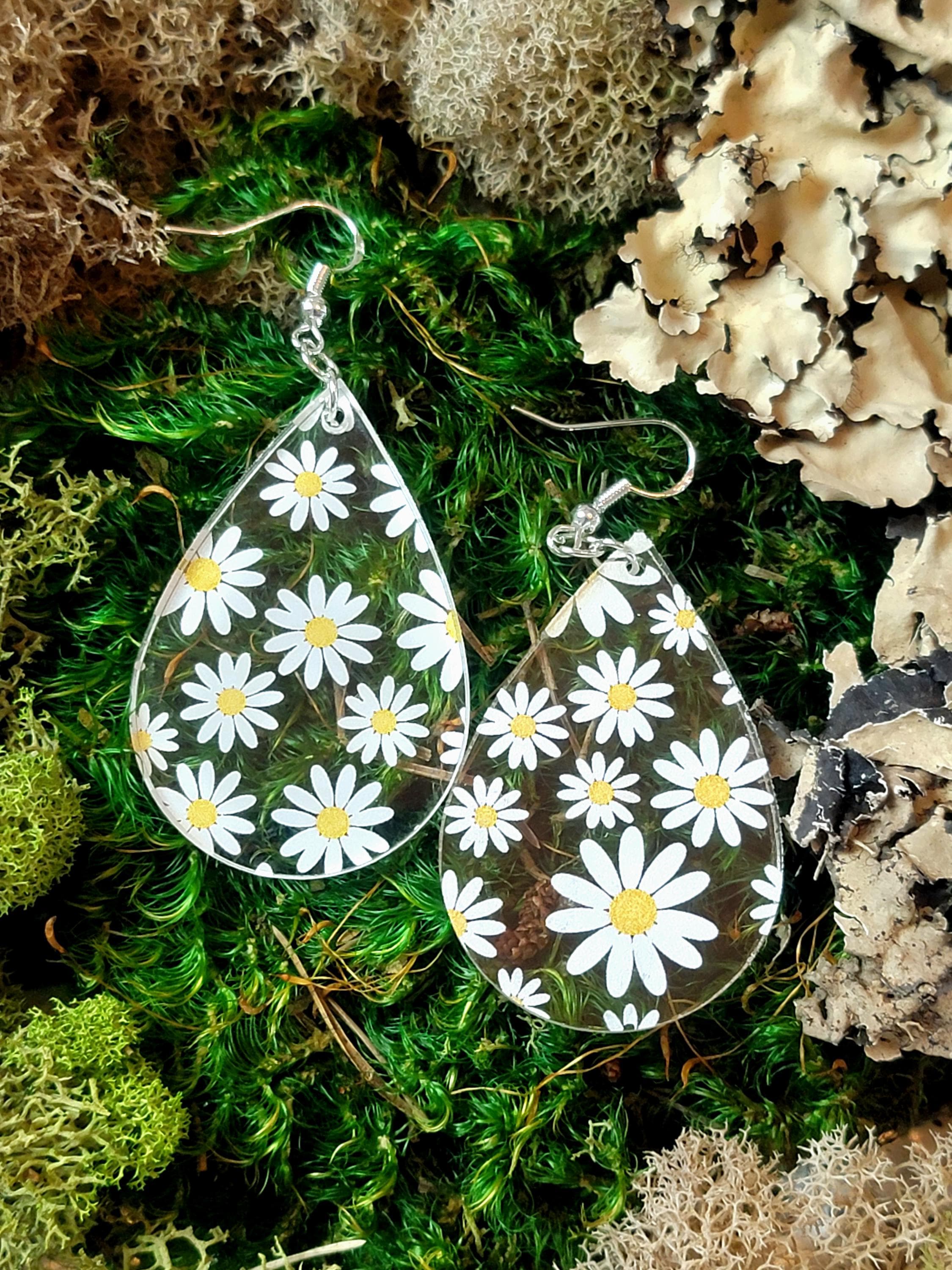 Teardrop Daisy Earrings: Clear Acrylic Spring Jewelry - image 3
