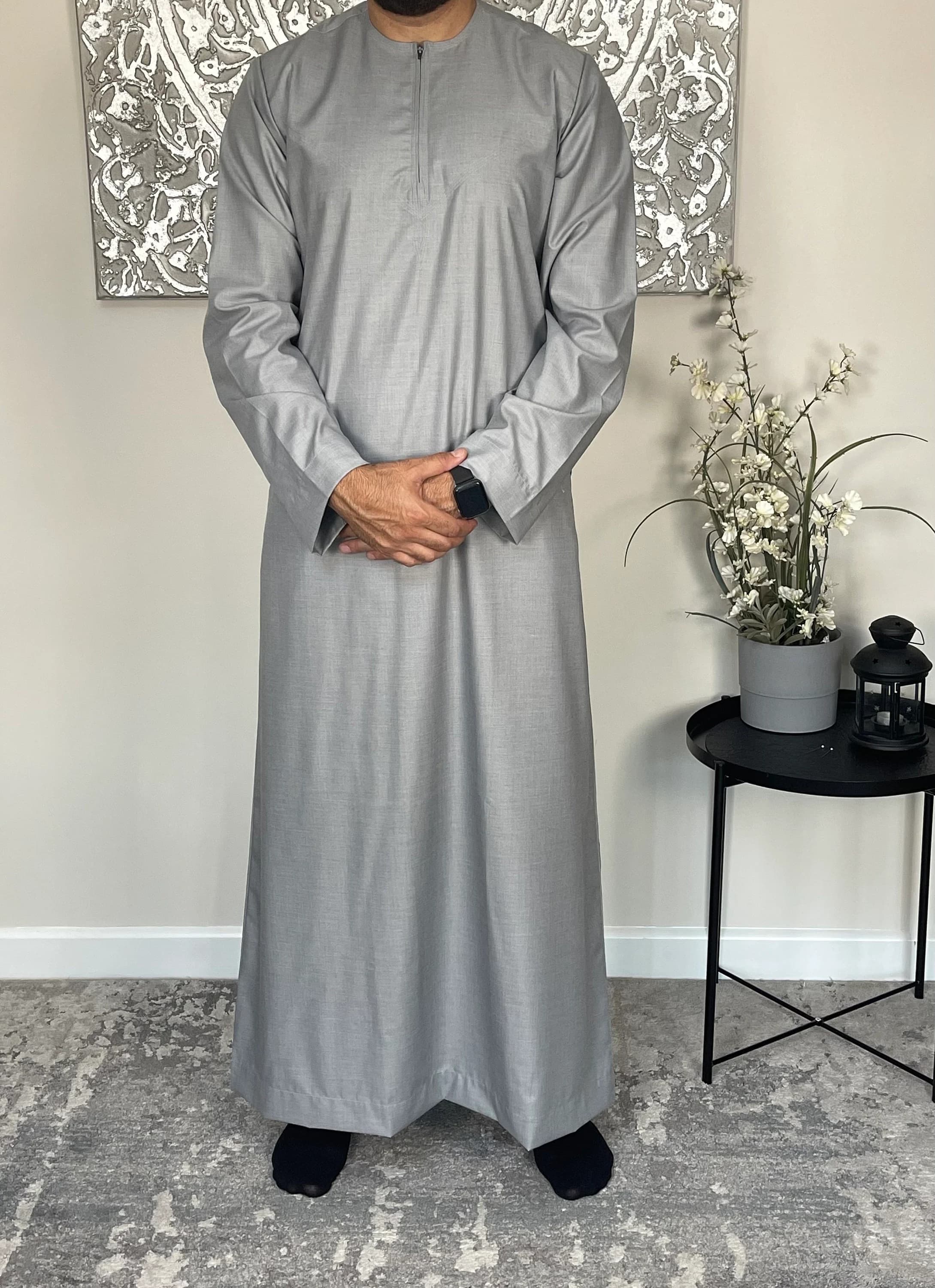 Men’s Silver Grey Omani Thobe Jubbah - image 3