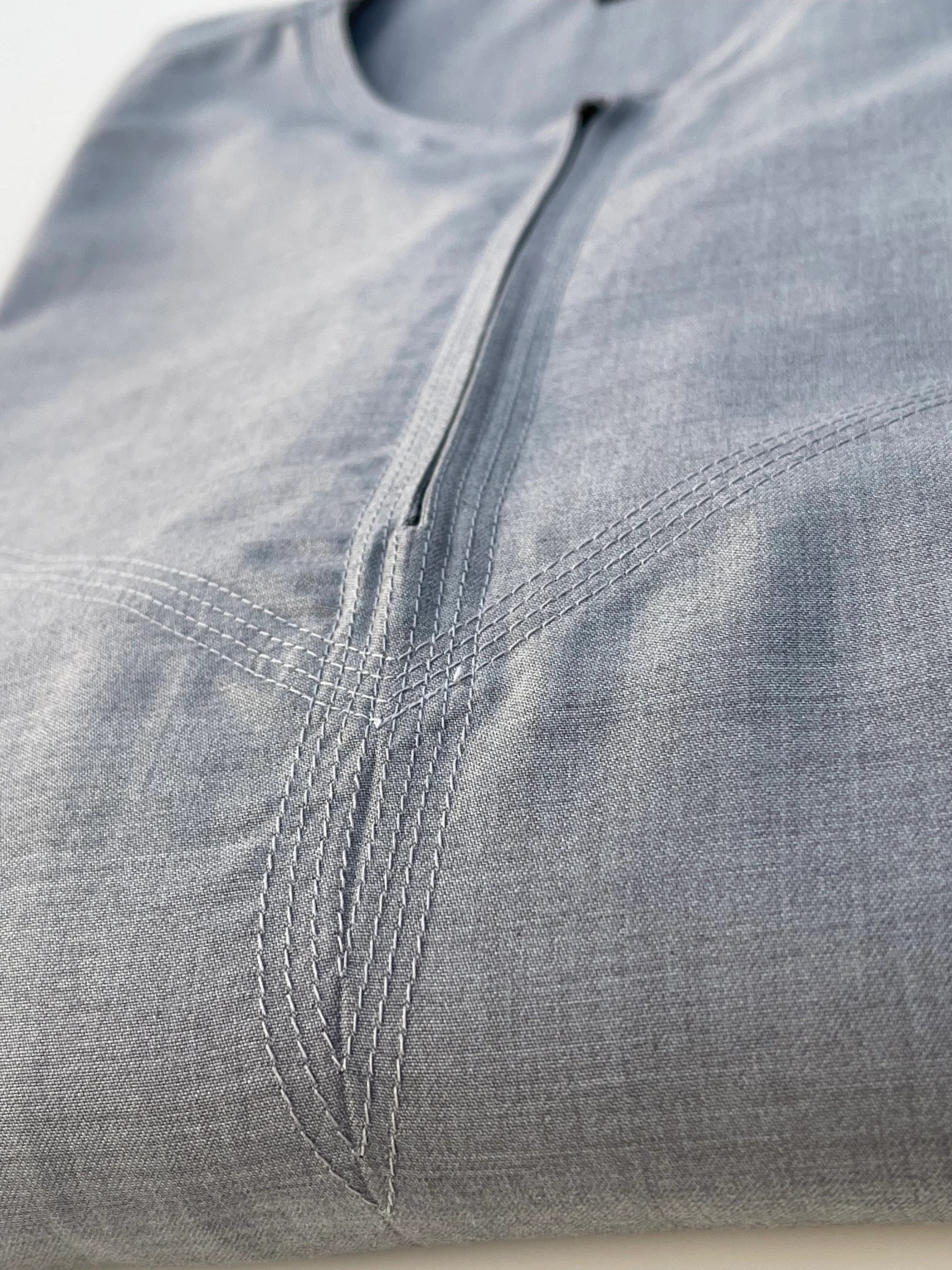 Men’s Silver Grey Omani Thobe Jubbah - image 4
