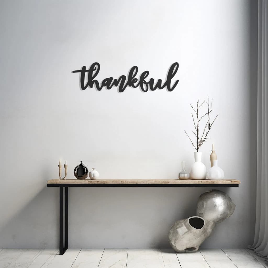 Thankful Metal Wall Art, Grateful Design, Inspirational Home Decor, Elegant Script Artwork, Positive Message Wall Accent, Unique Gift Idea