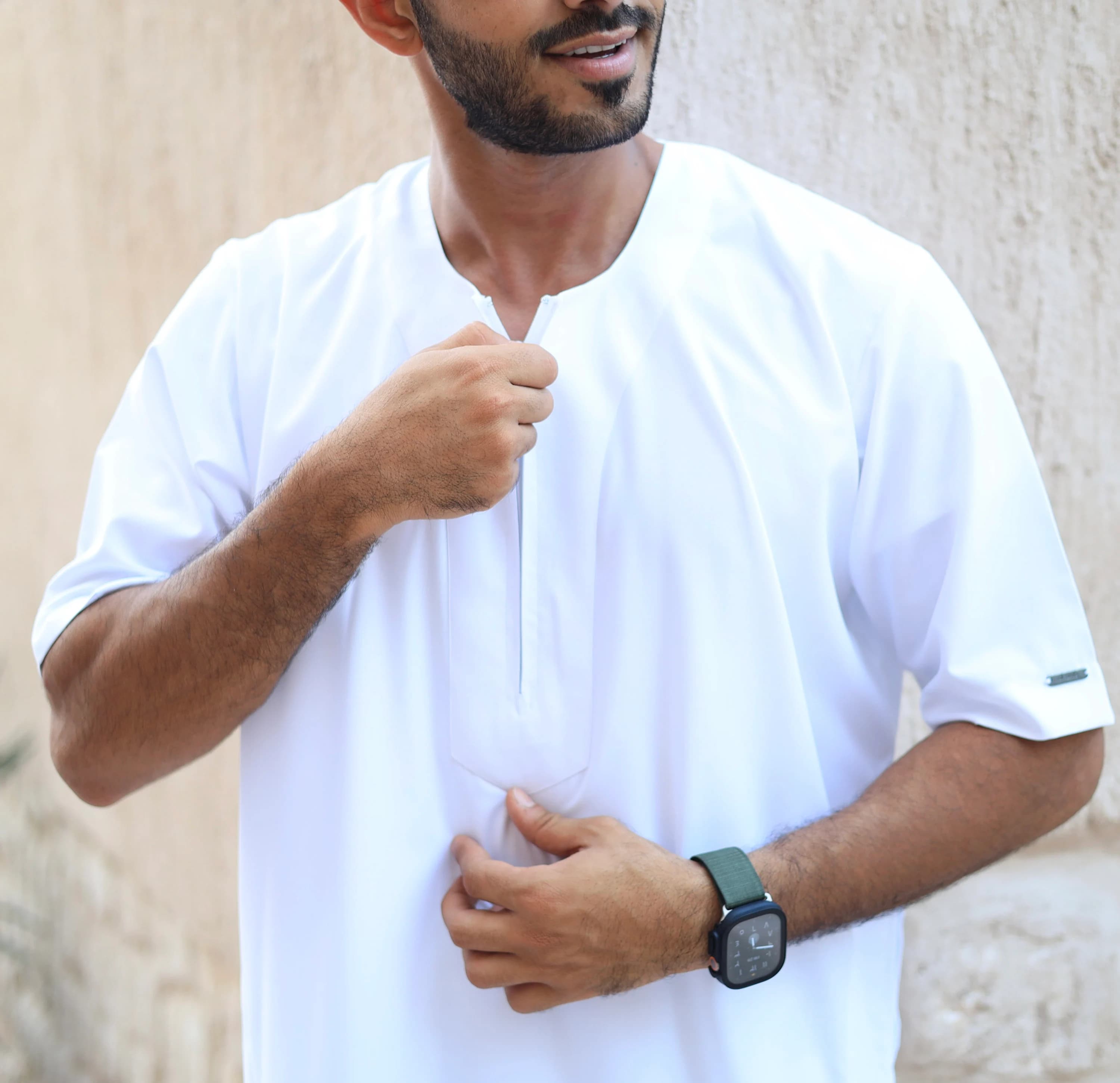 White Short Sleeve Thobe for Men, Zip Front Summer Jubba, Everyday Dishdasha - image 3