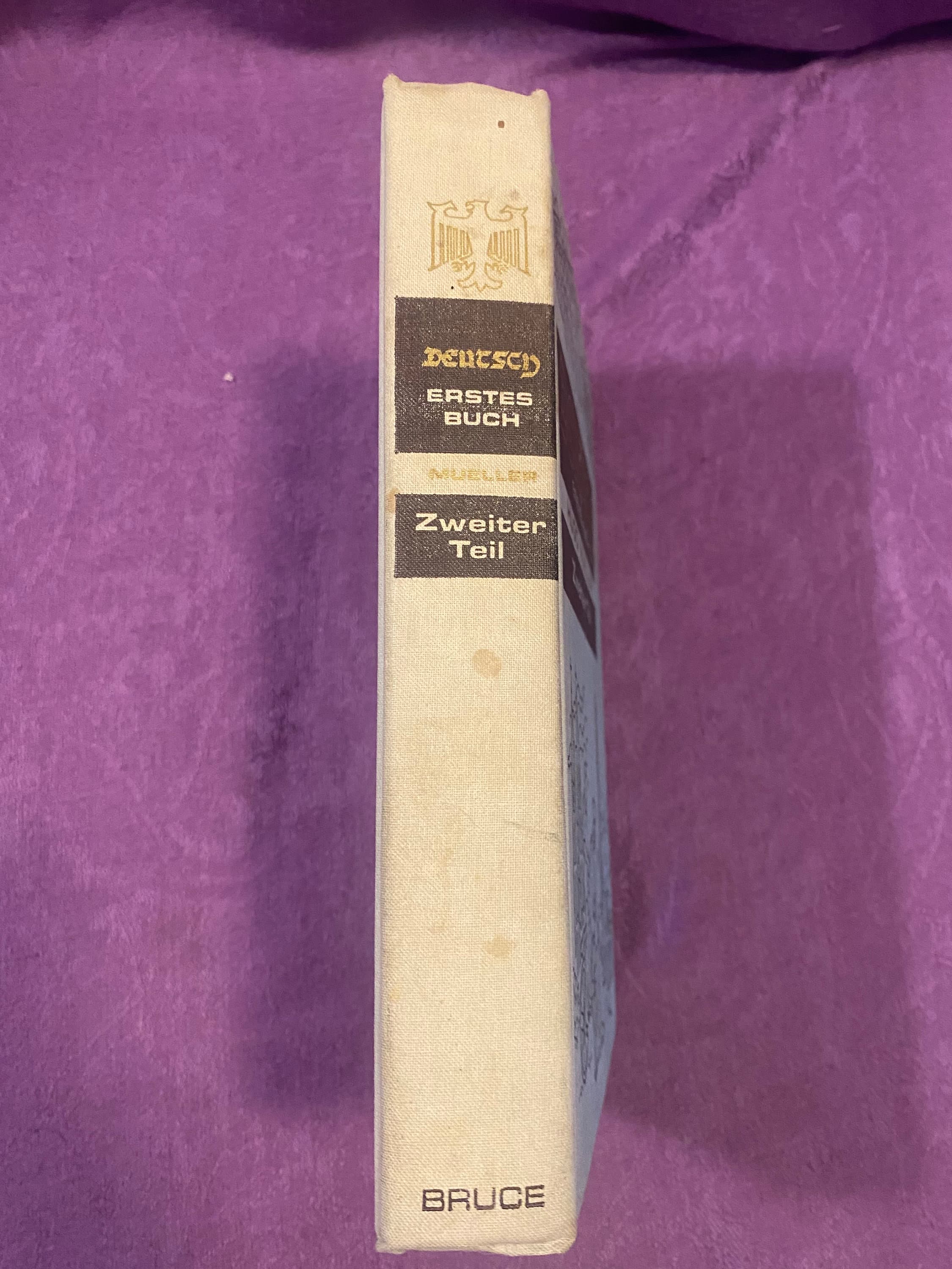 Deutsch Erstes Buch Zweiter Teil, by Hugo Mueller, Hardcover Book, 1967, Text in German and English - image 3