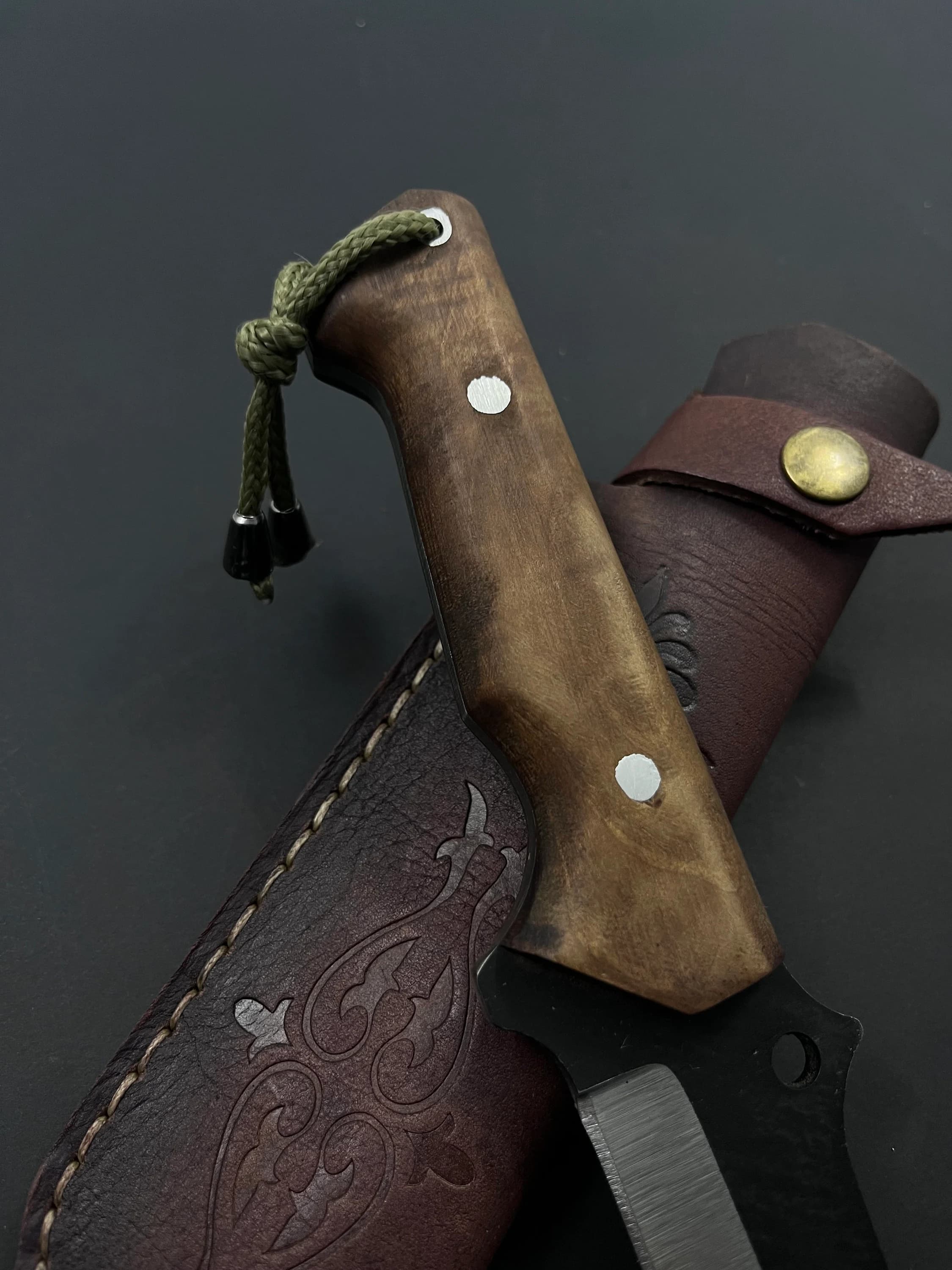 Handmade Full Tang Gut Hook Knife: Custom Engraved Hunting Knife - image 4