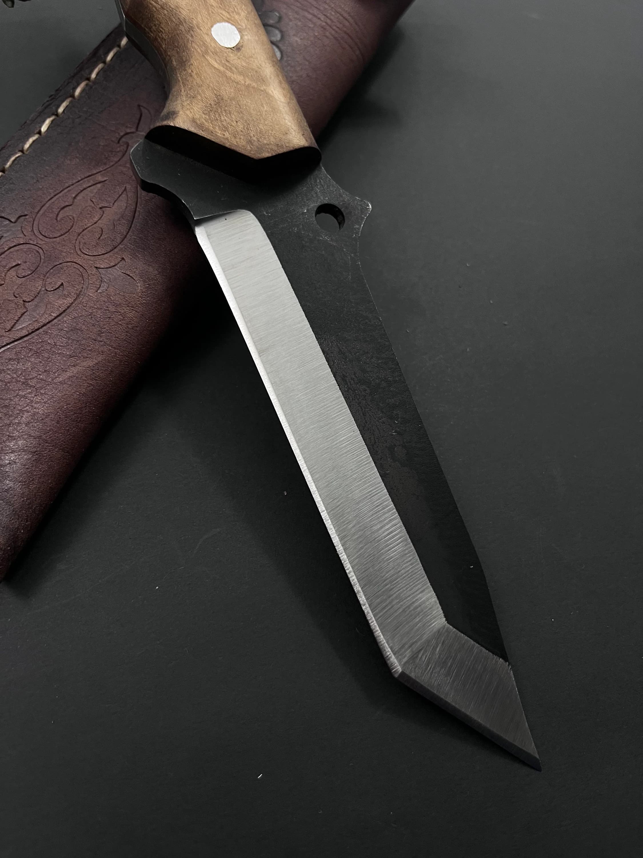 Handmade Full Tang Gut Hook Knife: Custom Engraved Hunting Knife - image 5
