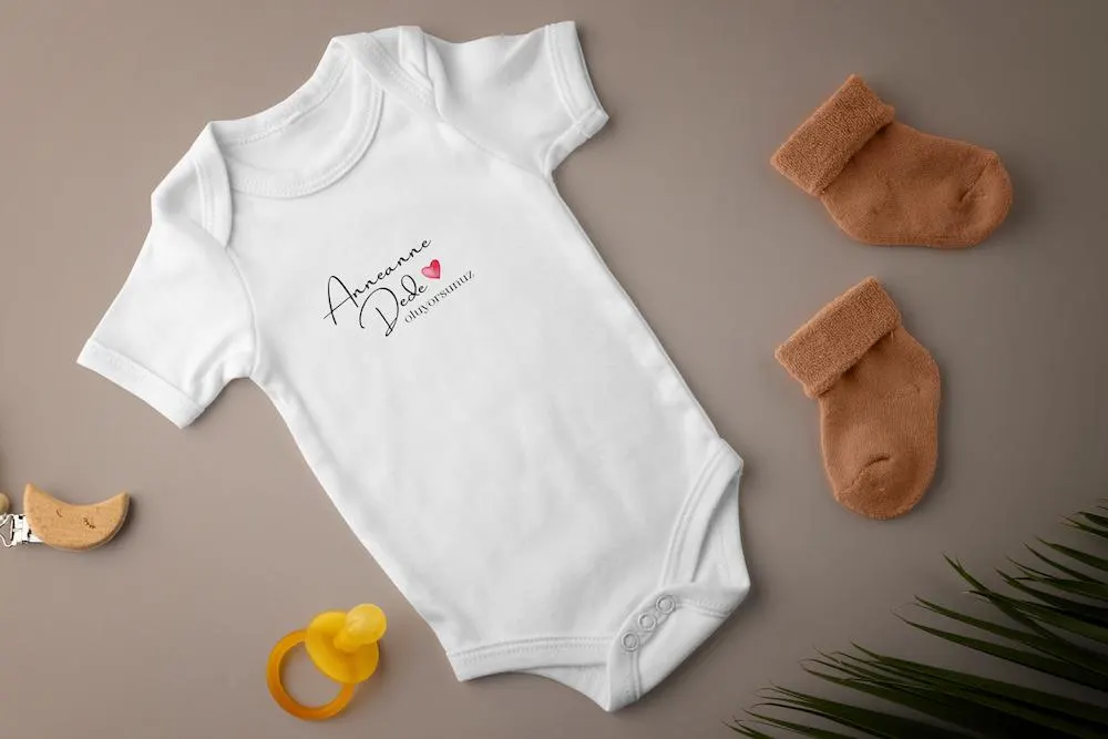 Babybody „Anneanne & Dede oluyorsunuz, Teyze, Amca...“ – hochwertige Geschenkidee zur Schwangerschaftsverkündung | personalisiert zur Geburt