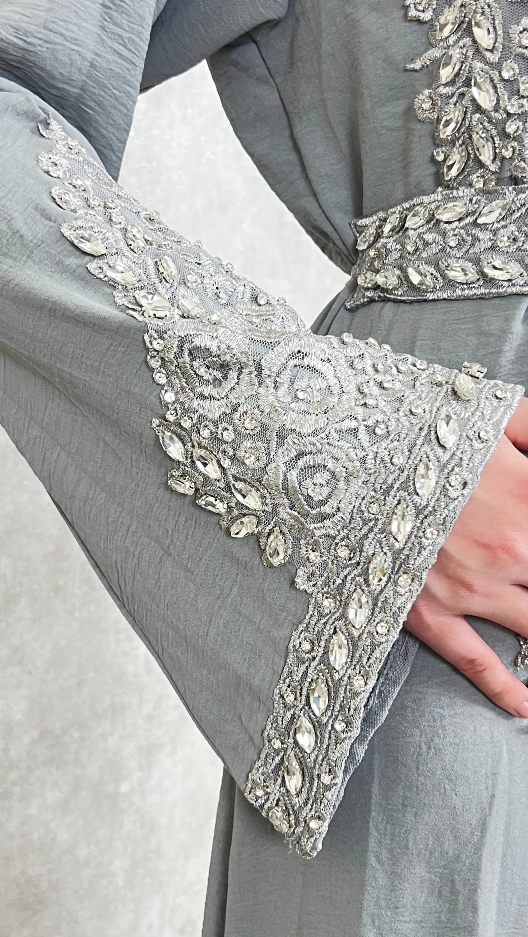 Kaftan Balkies mit Abaya, silbergrau, Trompetenärmel, Gürtel, silber Stickerei, Abendkleid, Hochzeitsdress, Verlobung, Hennakleid,Festkleid - image 3
