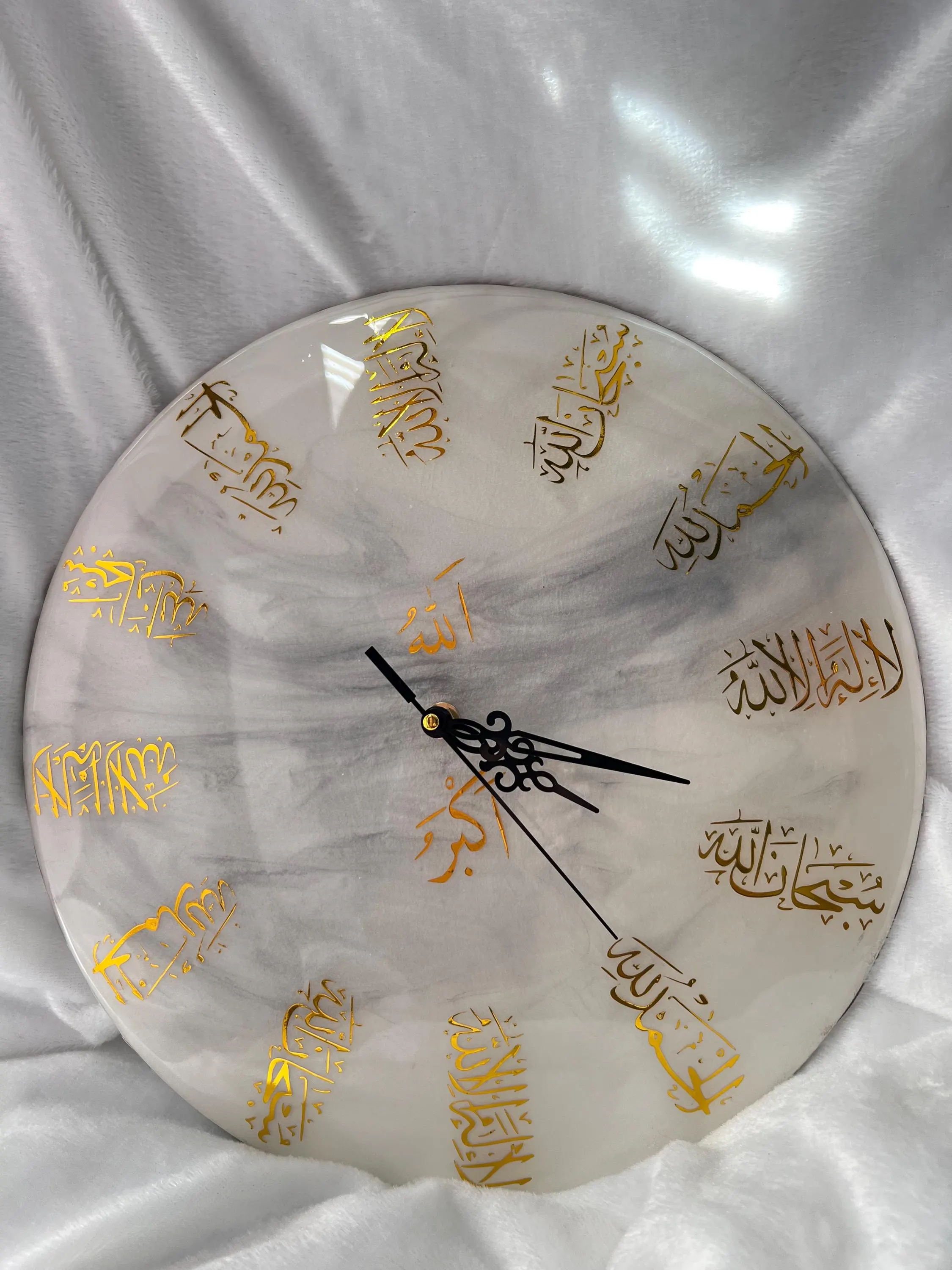 Resin Tasbeh Clock: Islamic Art, Wood Decoration, Custom Colors - image 2