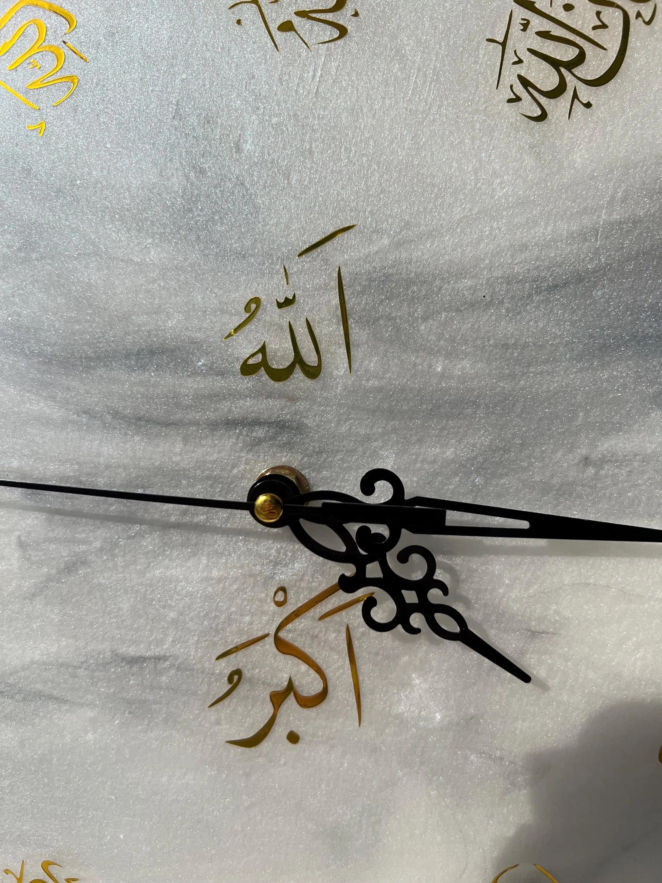 Resin Tasbeh Clock: Islamic Art, Wood Decoration, Custom Colors - image 4