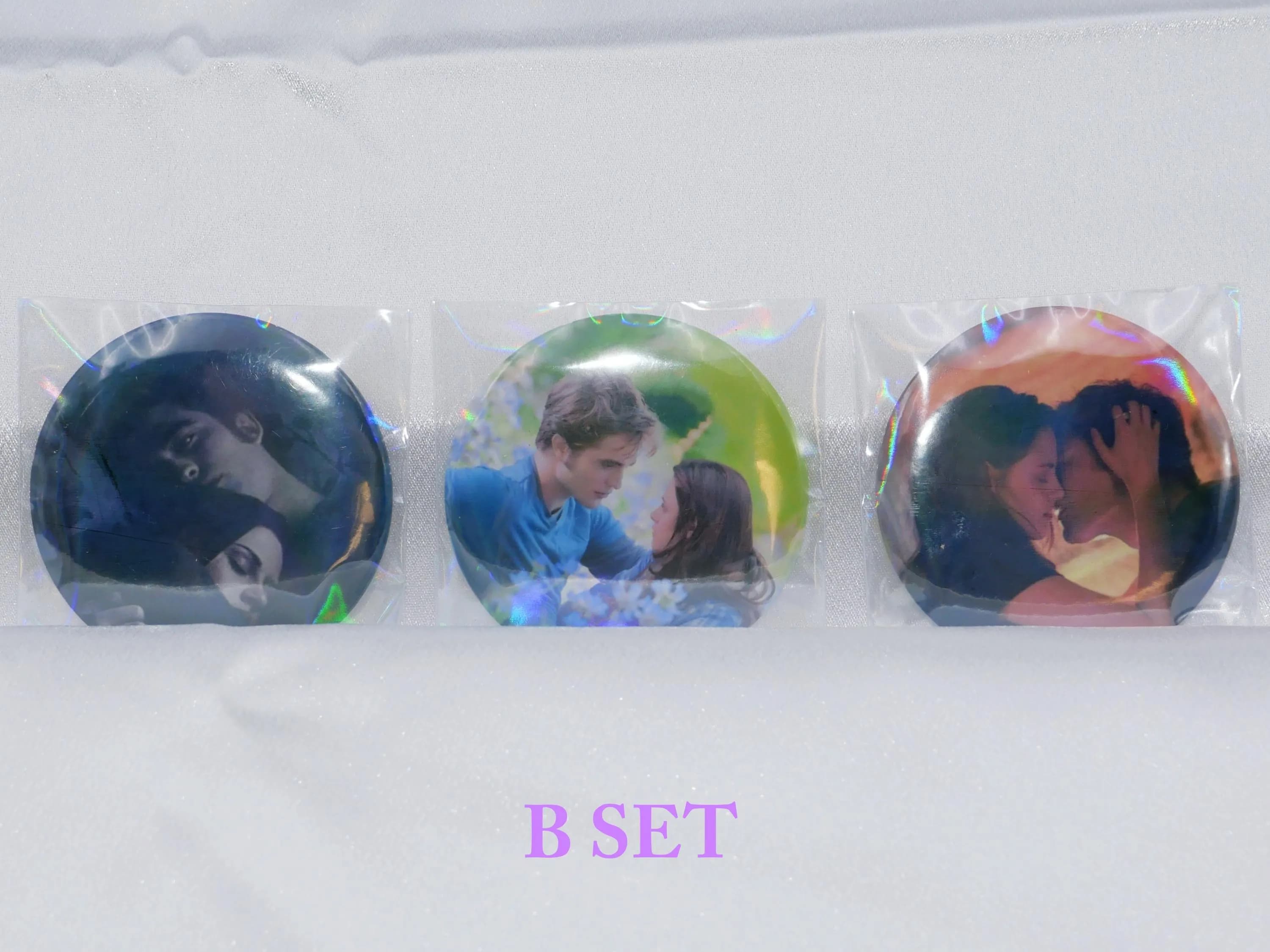 Twilight tinplate badge Set / Edward & Bella / tinplate pins / Tinplate buttons / Button Badge / Very Beautiful - image 5