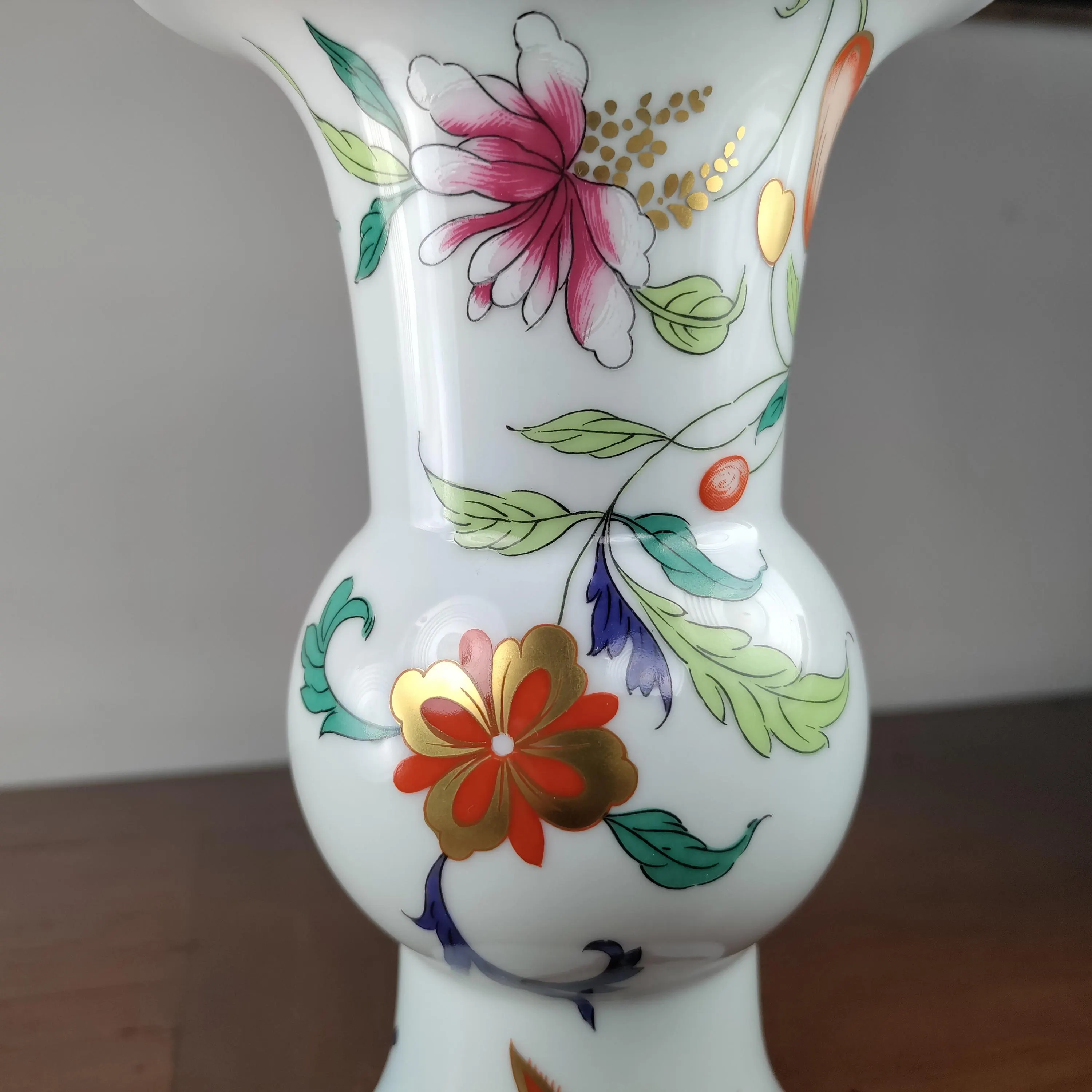 Vista Alegre Portugal Samatra pattern Porcelain Vase - image 2