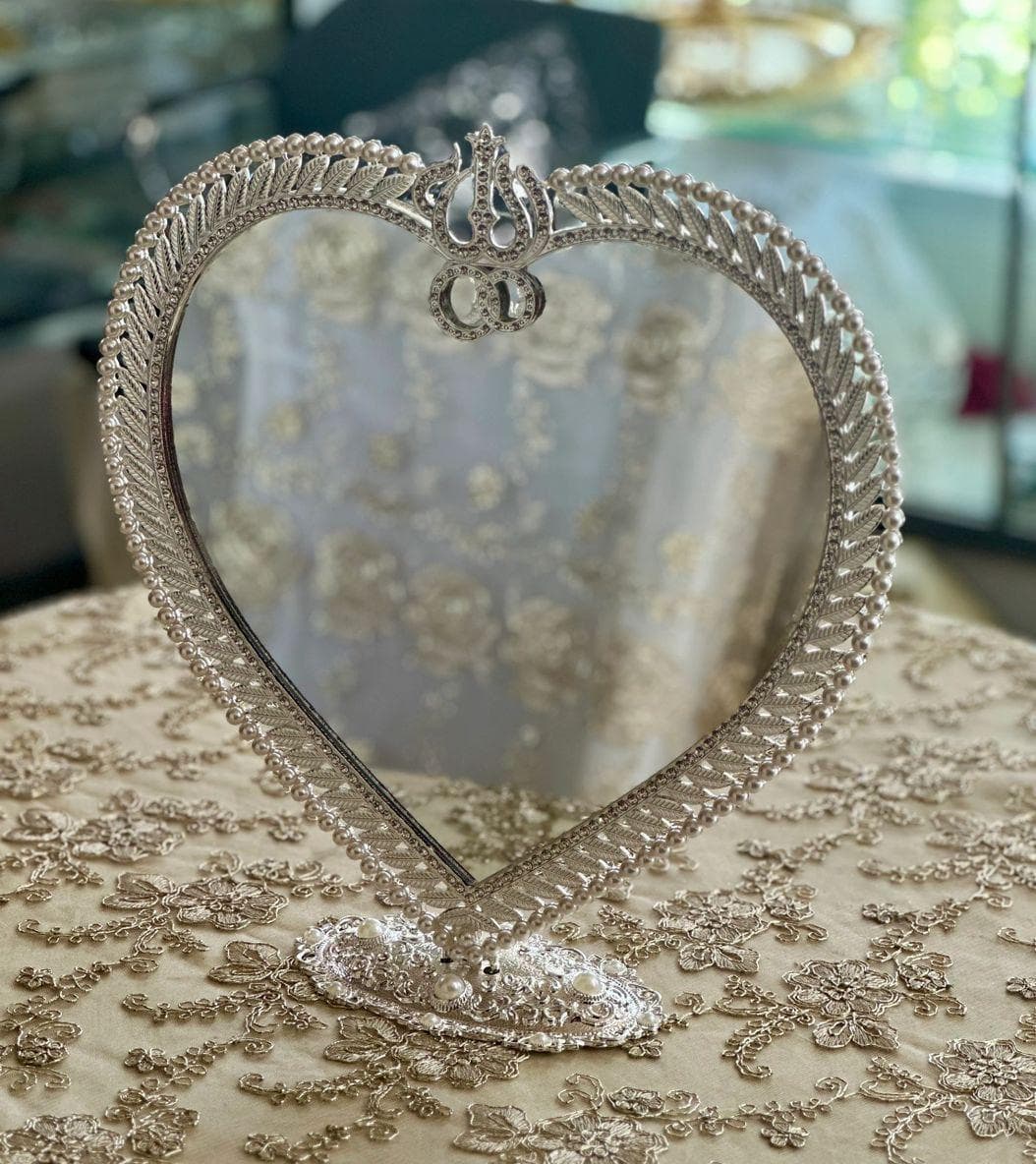 Elegant Silver Heart Mirror with Pearl Design - image 3