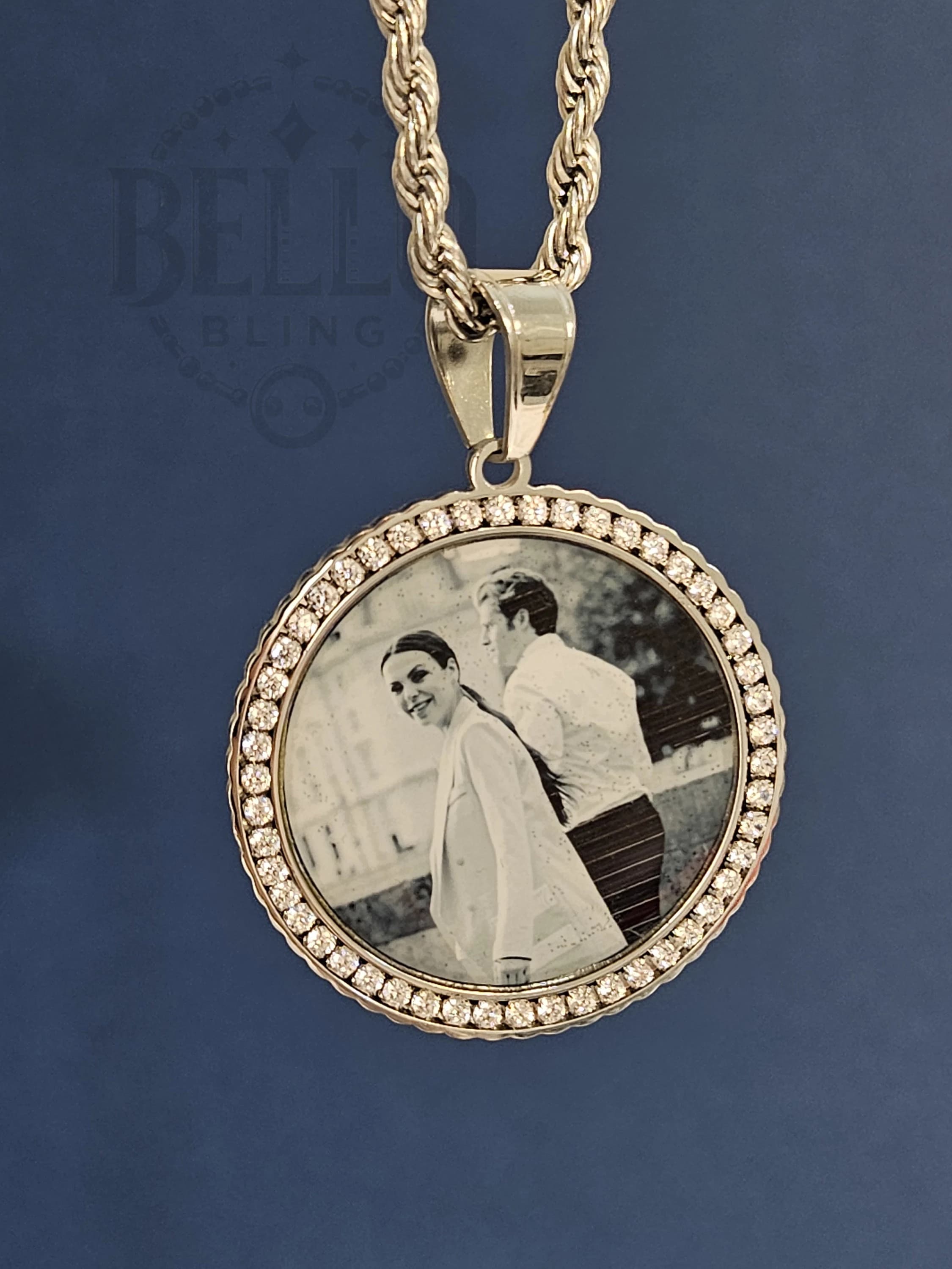 Custom Photo Necklace, Personalized Pendant, Picture Medallion, Crystal Photo Necklace, Keepsake Jewelry, Elegant Necklace, Photo Medallion, Memory Necklace, Custom Picture Pendant, Family Photo Necklace, Unique Photo Necklace