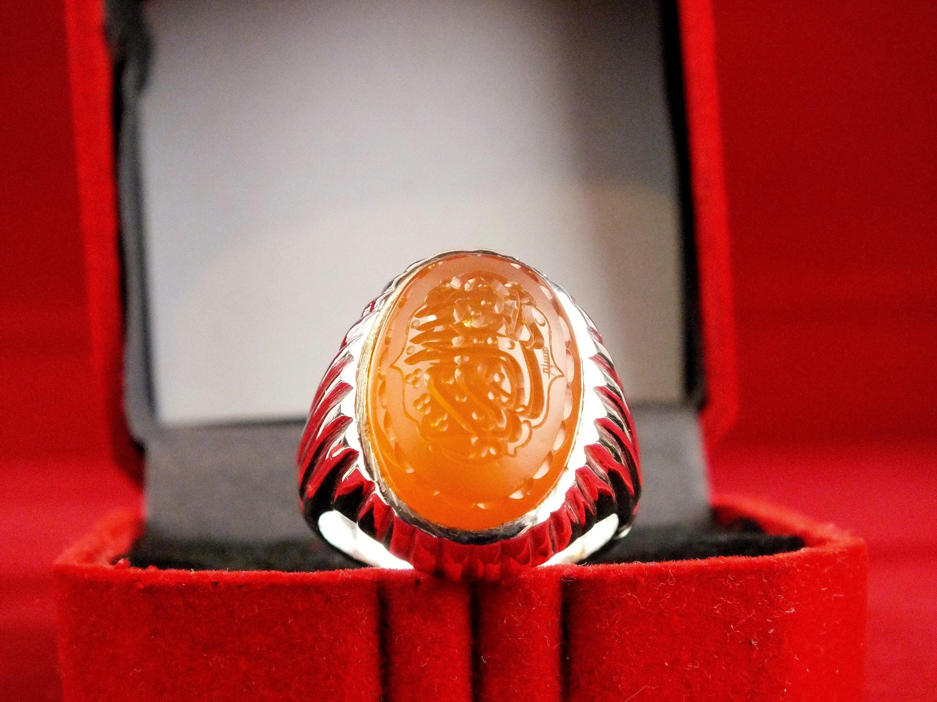 Vintage Sterling Silver orange agate Ring, Engraved Arabic Calligraphy, Bahraini Style - image 3