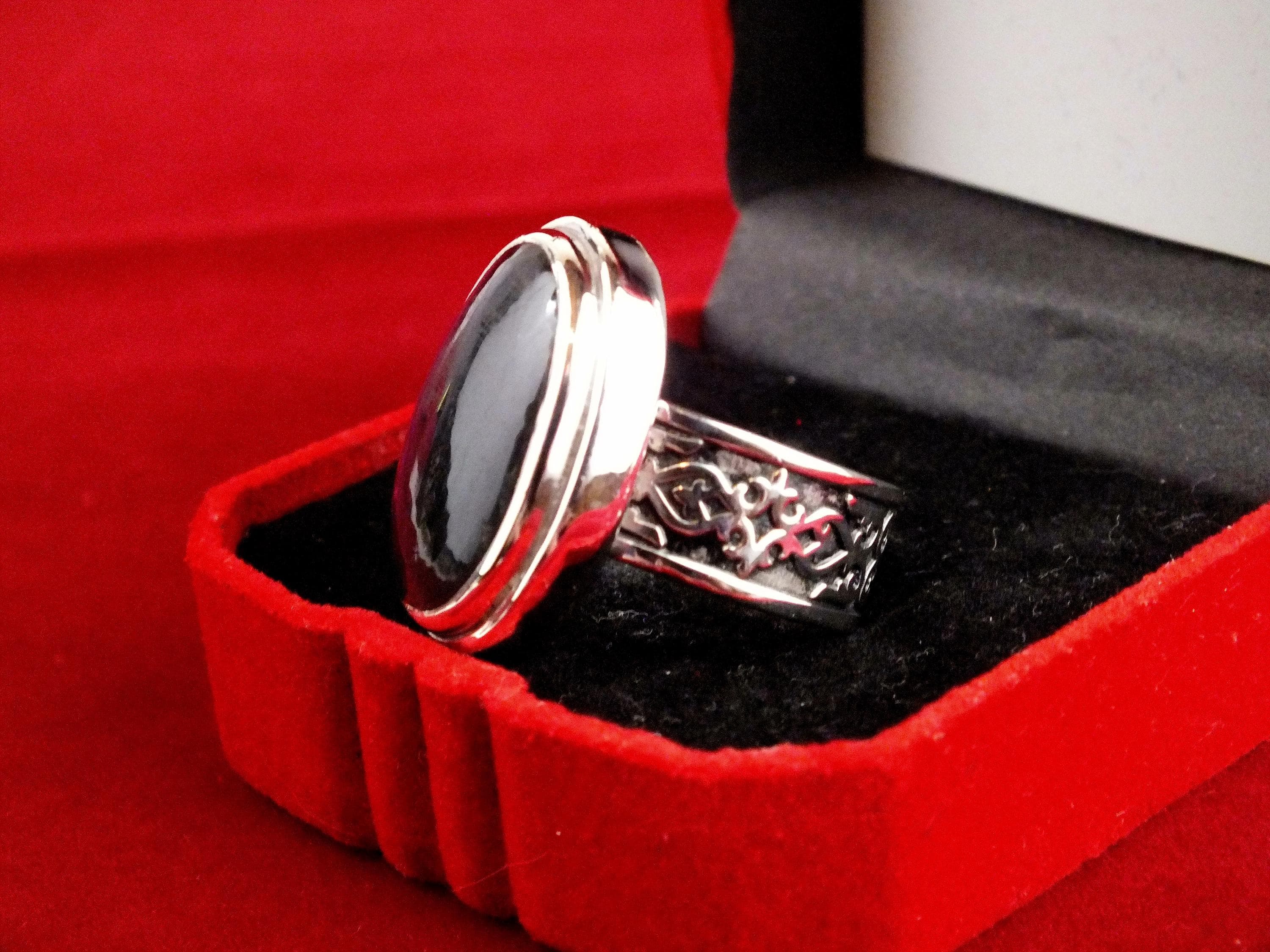 Beautiful hand made 970 silver high quality natural high quality Yemeni Iolite agate ring size 8.5 - image 4