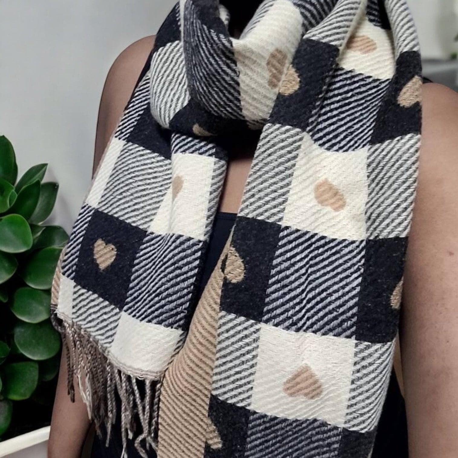 Knitted shawl