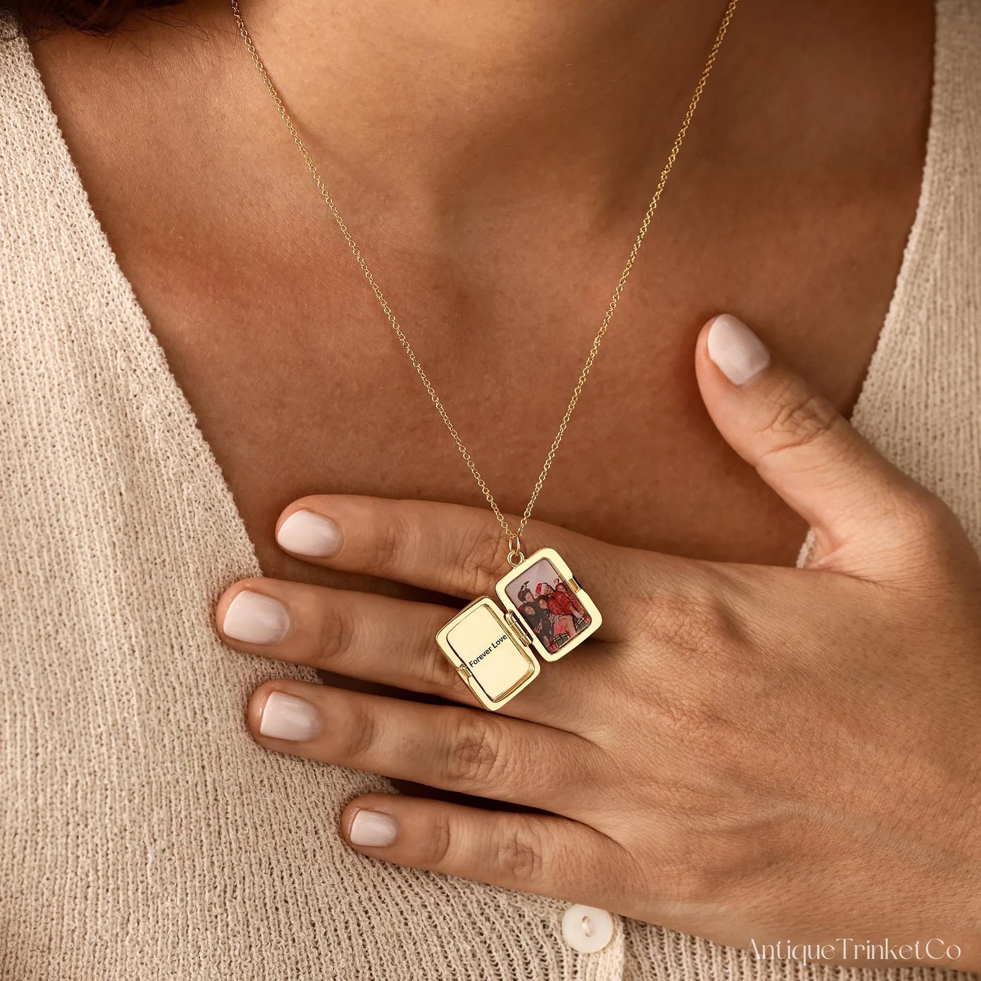Custom Locket Necklace with Birthstone, Personalized Photo Pendant, Gold Locket Necklaces, Engraved Memorial Jewelry, Brthday Gift for Her