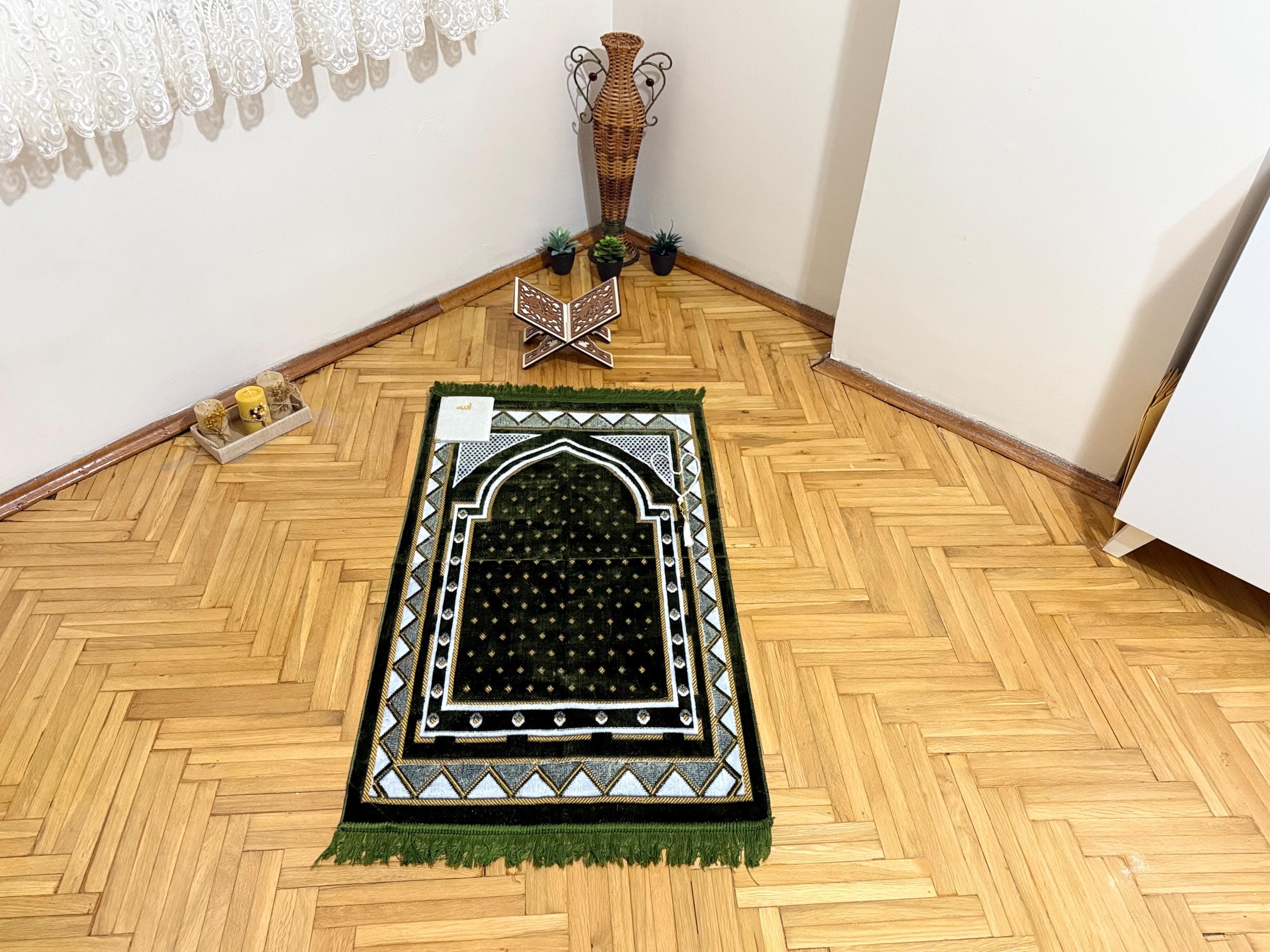 Green Velvet Muslim Prayer Mat Gift Set; Islamıc Prayer Rug, Sejadah, Janamaz, Eid Favors - image 5