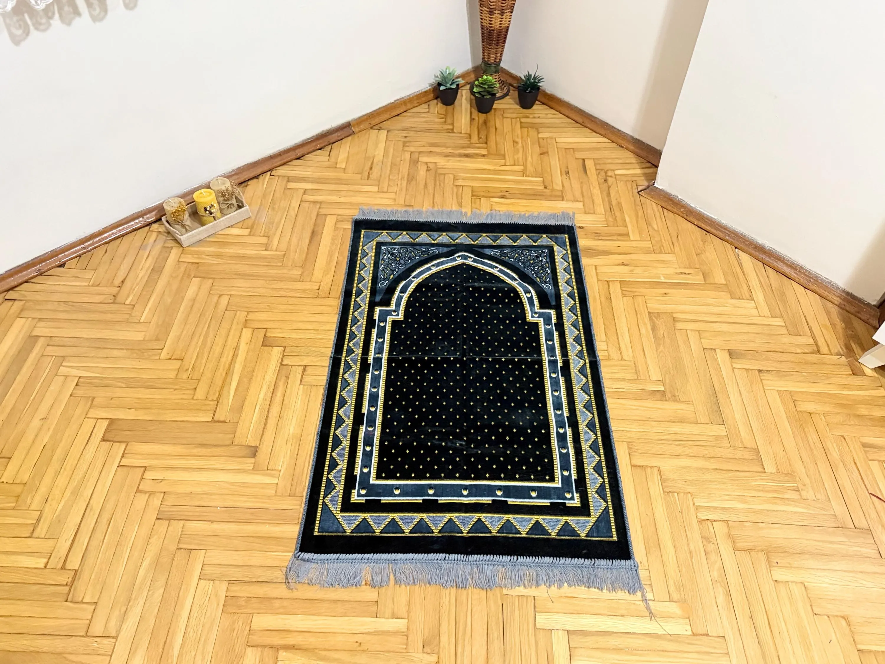 Gray Simple and Elegant Looking Velvet Prayer Mat Set; Muslim Prayer Rug, Lectern, Sejadah - image 4
