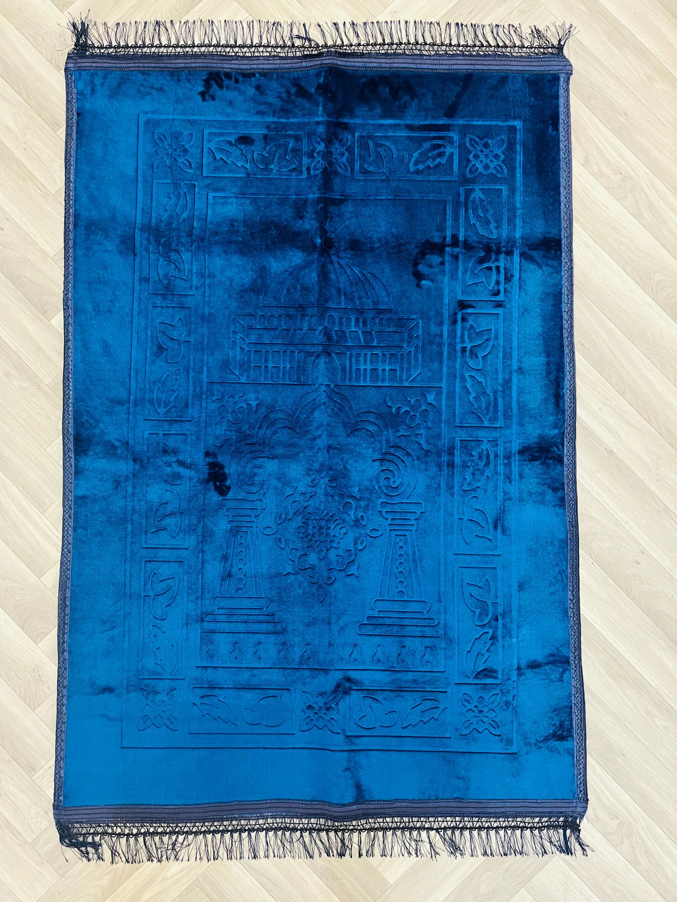Blue Plush Velvet Prayer Mat: Thick Soft Textured Non-Slip Rug, Sejadah, Janamaz, Tasbeeh, Rosary - image 4