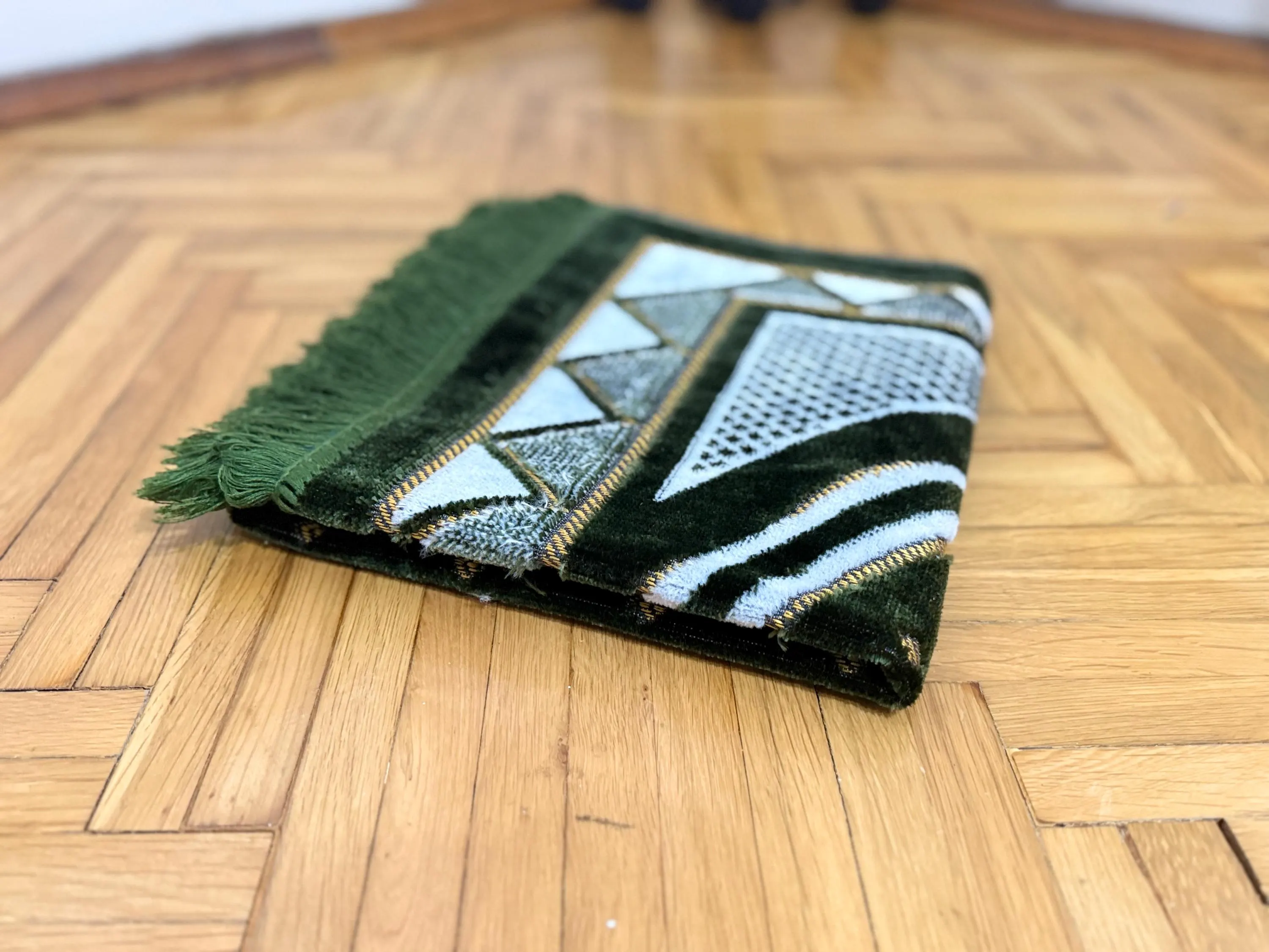 Green Velvet Muslim Prayer Mat Gift Set; Islamıc Prayer Rug, Sejadah, Janamaz, Eid Favors - image 4