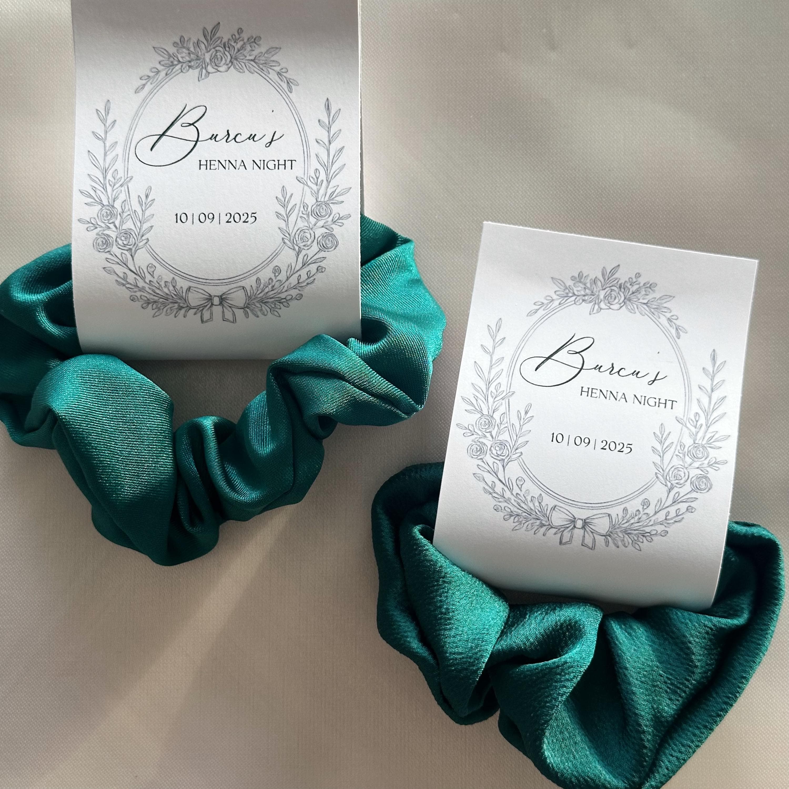 Scrunchies Geschenk | Gastgeschenk | personalisierte Geschenke | Henna Abend Feier | Haargummi | Hochzeit | JGA | Verlobung | Brautjungfer - image 3