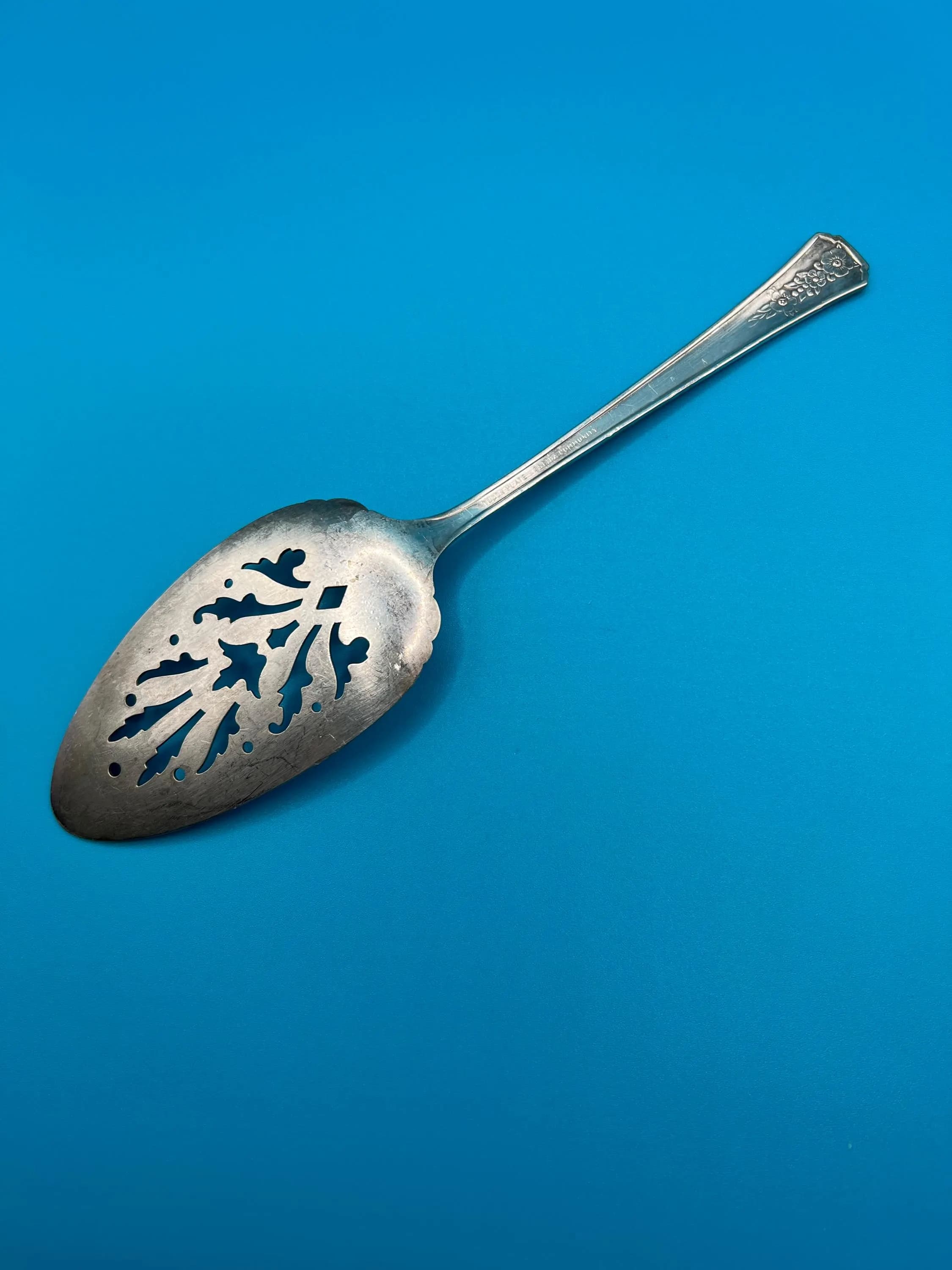 Vintage Oneida Community Tudor Plate Silverplate Pie Server - image 5