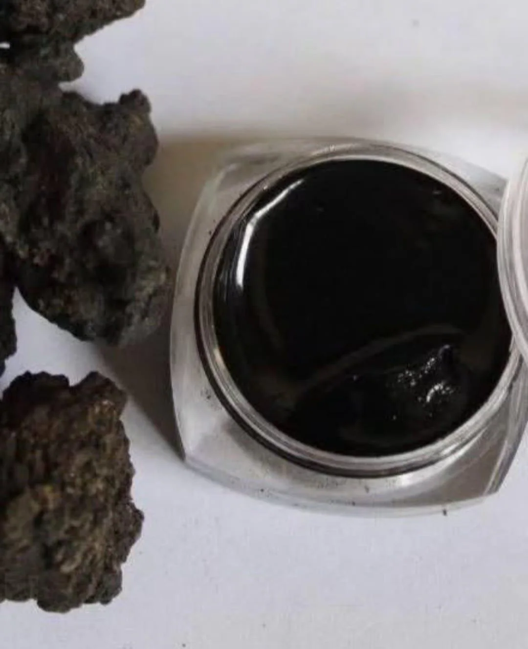 Pure Himalayan Shilajit Resin 10g - Premium Natural Fulvic Acid Extract in Small Jar