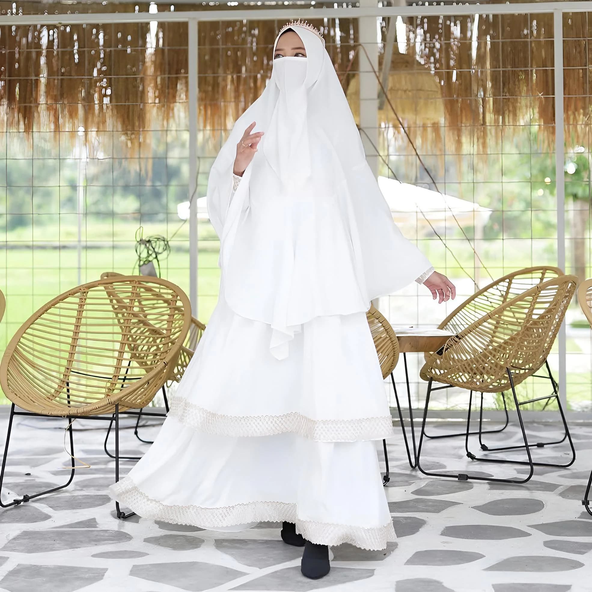 Elegant French Khimar Abaya Set: Silky Murakami Muslim Dress