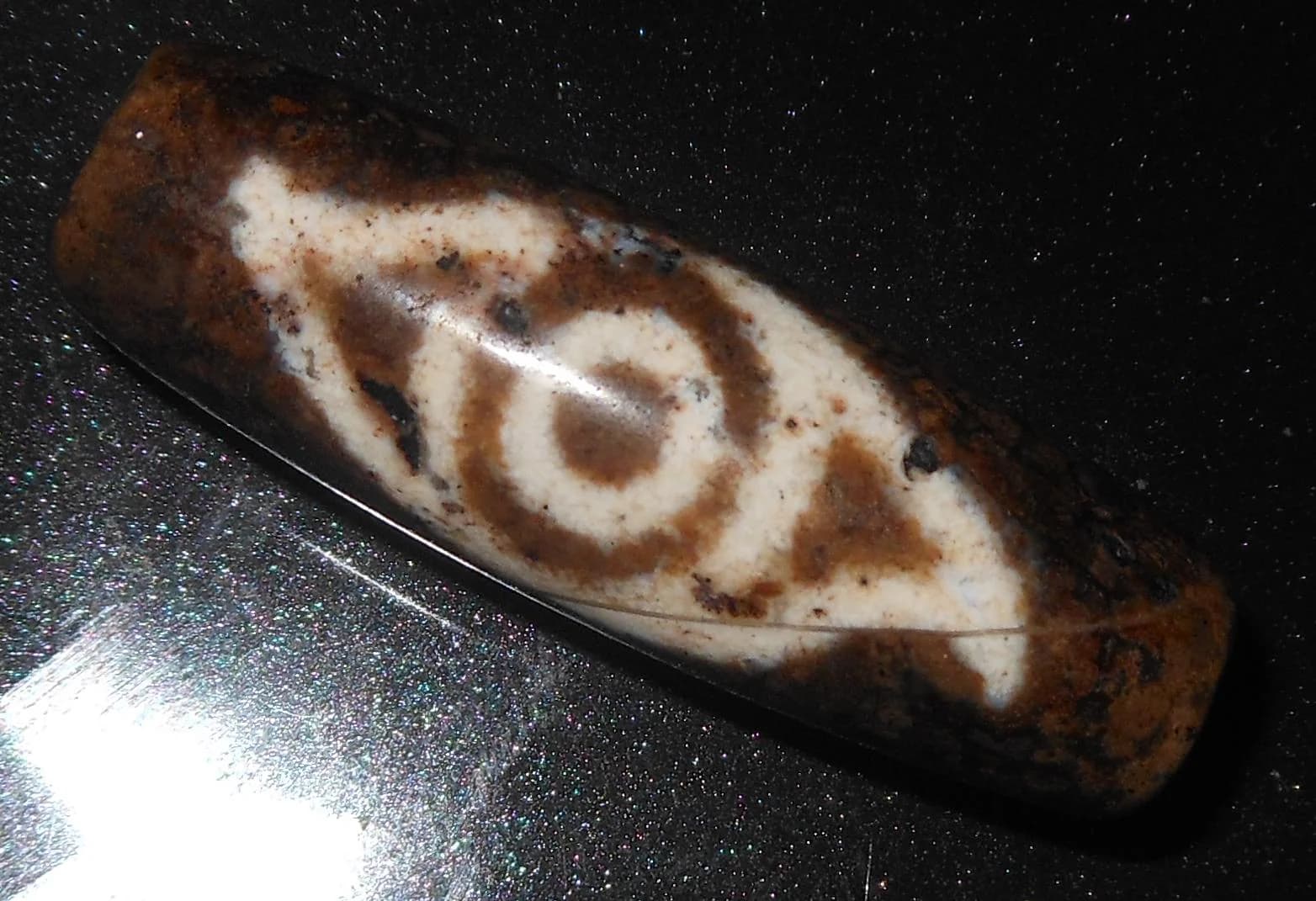 no. 67 - Phoenix Eye - Tibetan Dzi Amulet - Amuleto Dzi Tibetano - Tibetische Dzi Amulett