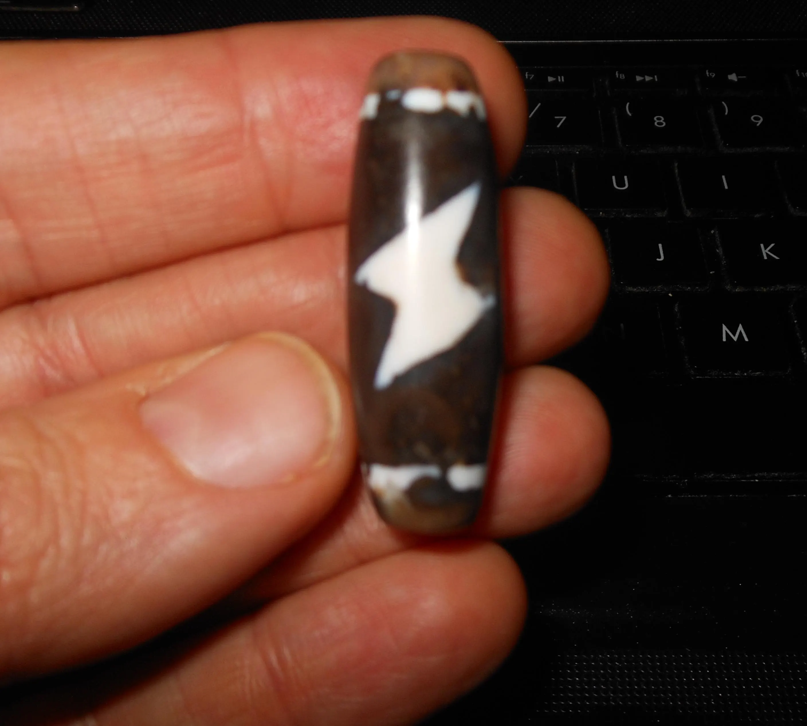 no. 82 - Garuda - Lightning and Five Eyes - Tibetan Dzi Amulet - Amuleto Dzi Tibetano - Tibetische Dzi Amulett - image 5