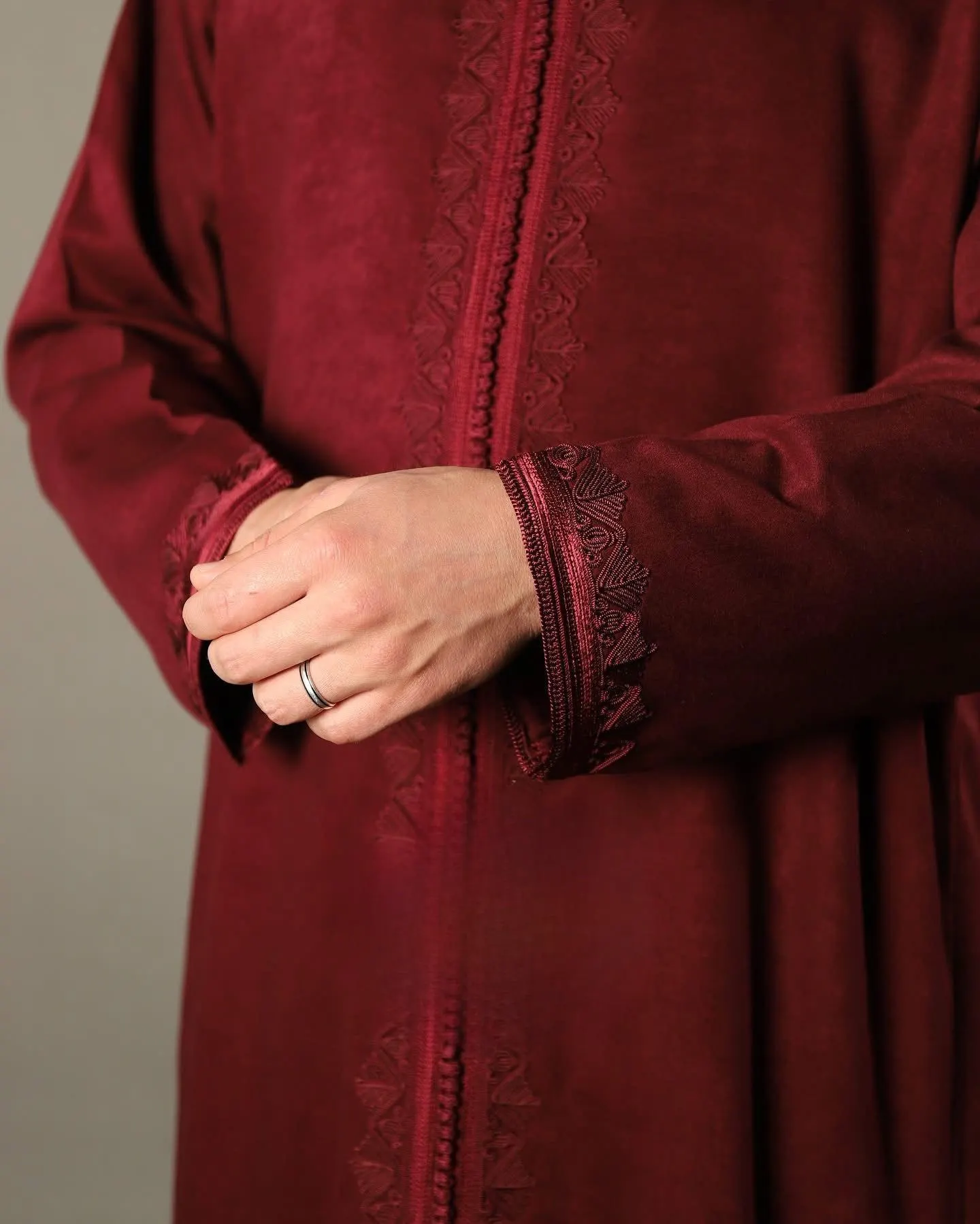 Handmade Moroccan Wool Djellaba Set – Hooded Men’s Kaftan Thobe Wool Kaftan Set – Moroccan Groom’s Formal Burgundy Jabador - image 4
