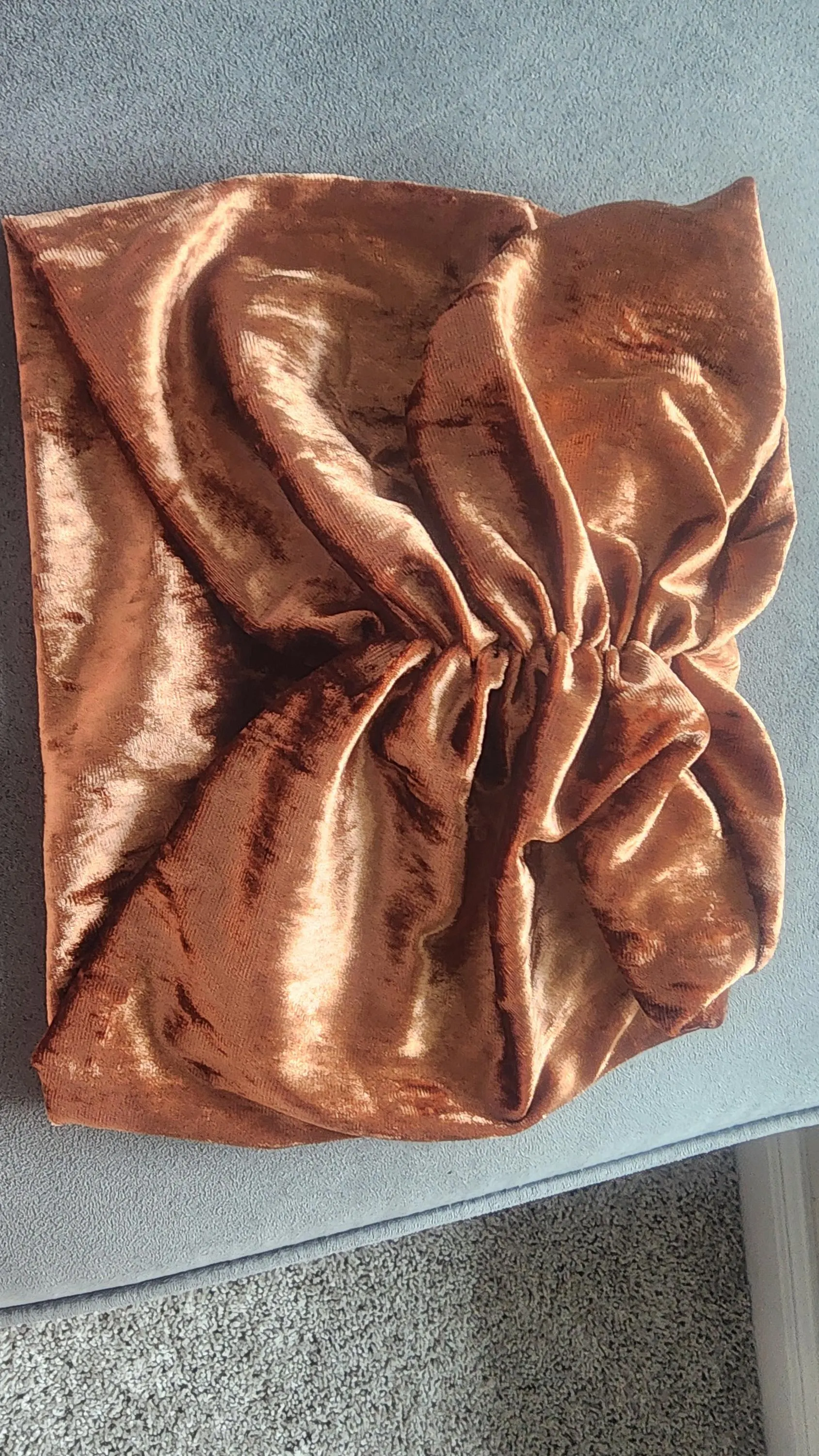 Light brown velvet pleated tuban - image 2