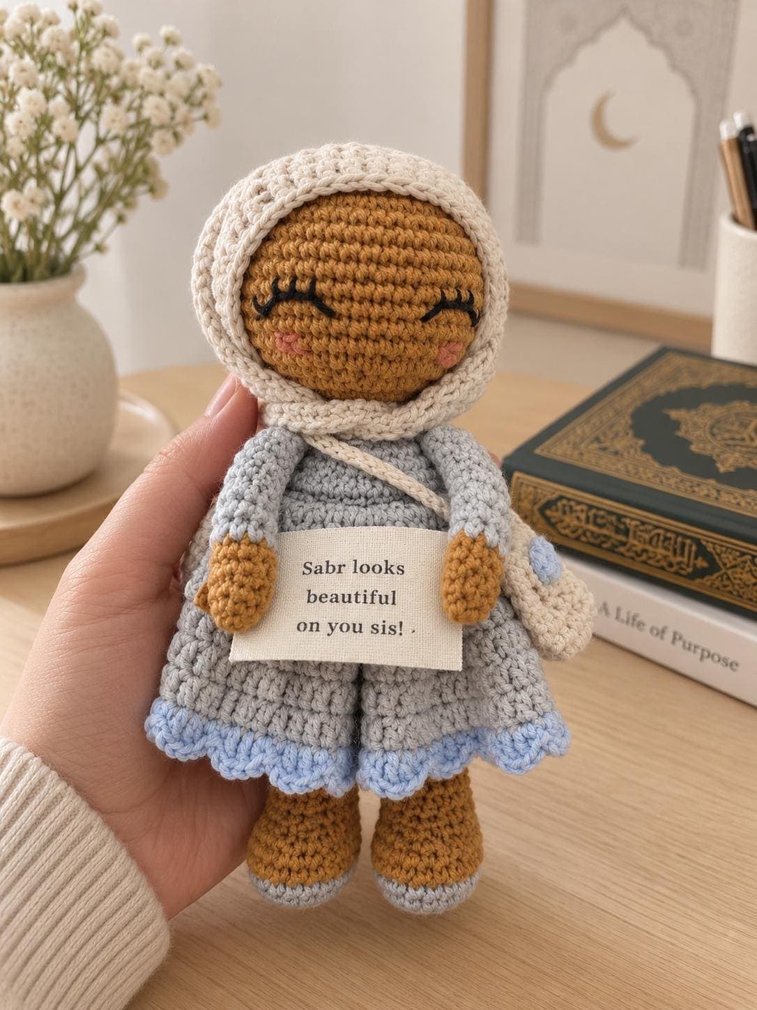 Giftable Muslim Hijabi Crochet Doll with Sabr Message Islamic Gifts for Muslim Student School Desk Decor Gift for Her Birthday Quran Party - image 3