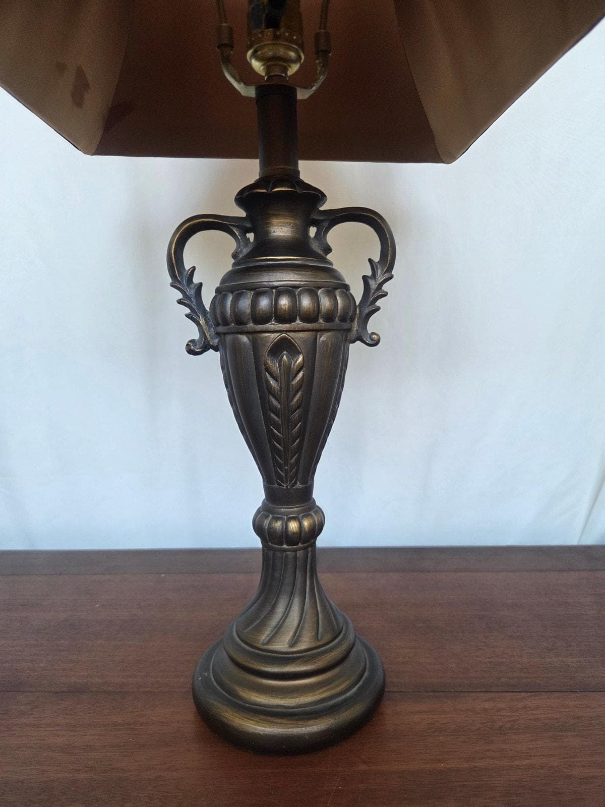 Vintage 1960s Chalkware Bronze Urn Table Lamp w/ Red Shade Hollywood Regency - image 5