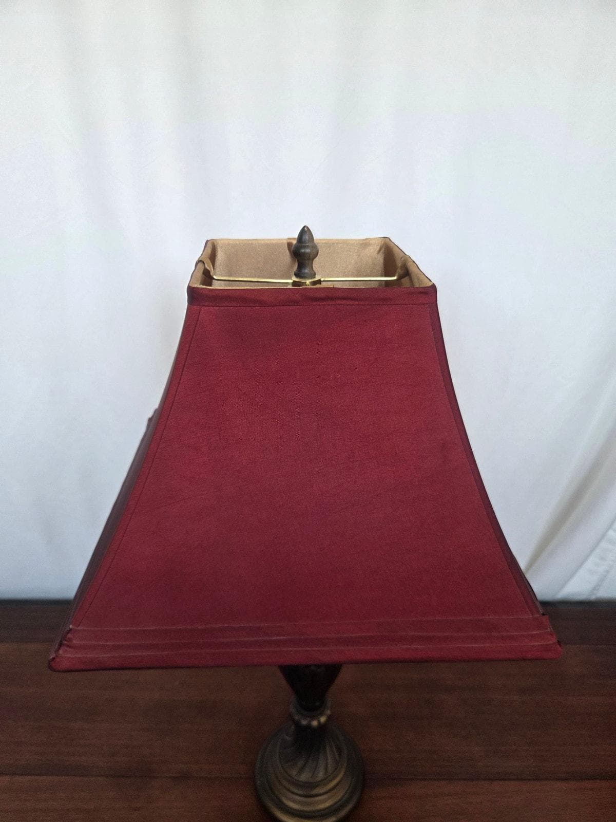 Vintage 1960s Chalkware Bronze Urn Table Lamp w/ Red Shade Hollywood Regency - image 3