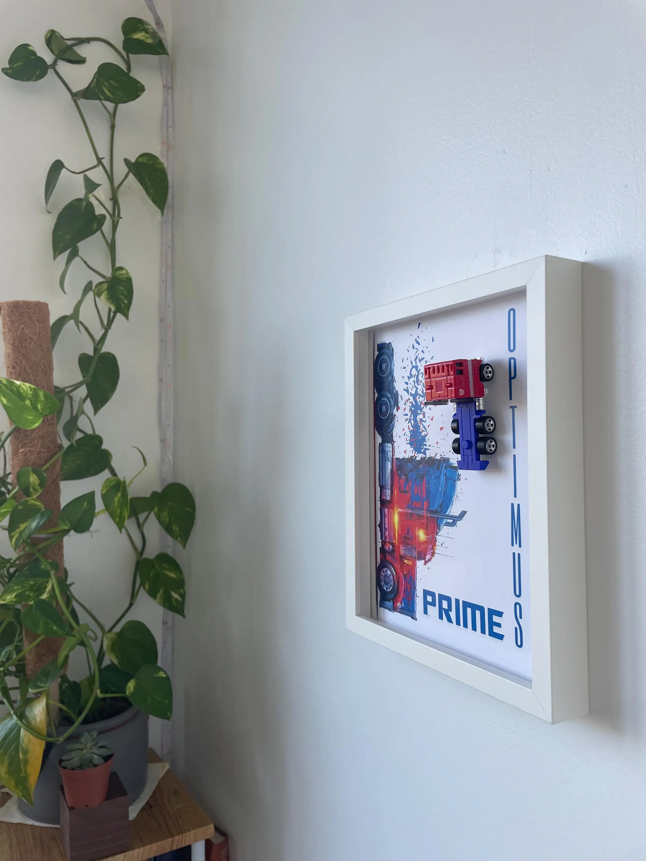 Hot Wheels Car 3D Frame: Optimus Prime Truck Die Cast Transformers Wall Decor - image 5