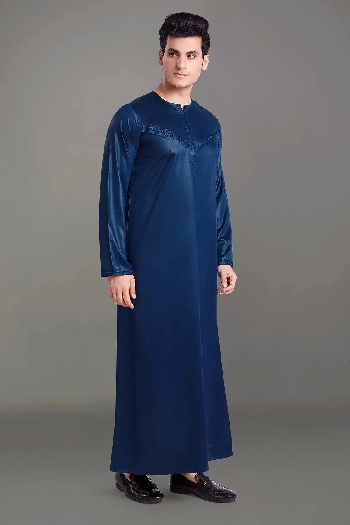 Premium Shiny Omani Thobe with Front Zip – Navy Blue Luxurious & Elegant Men’s Jubba - image 5