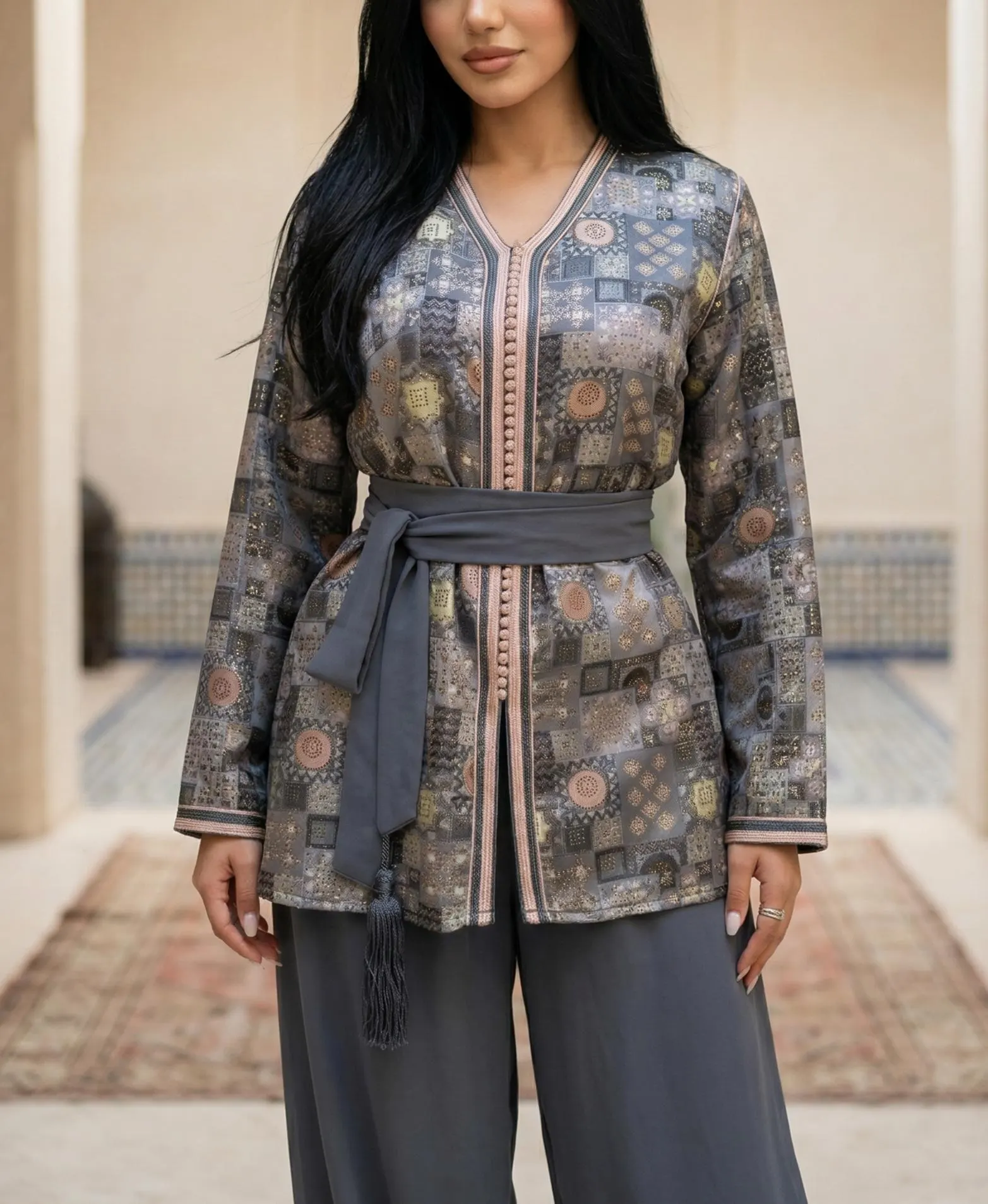 Luxury Moroccan Jabadore Set – Ensemble Caftan Marocain Gris – Tenue Traditionnelle Élégante Femme – Eid Wedding Outfit - image 2